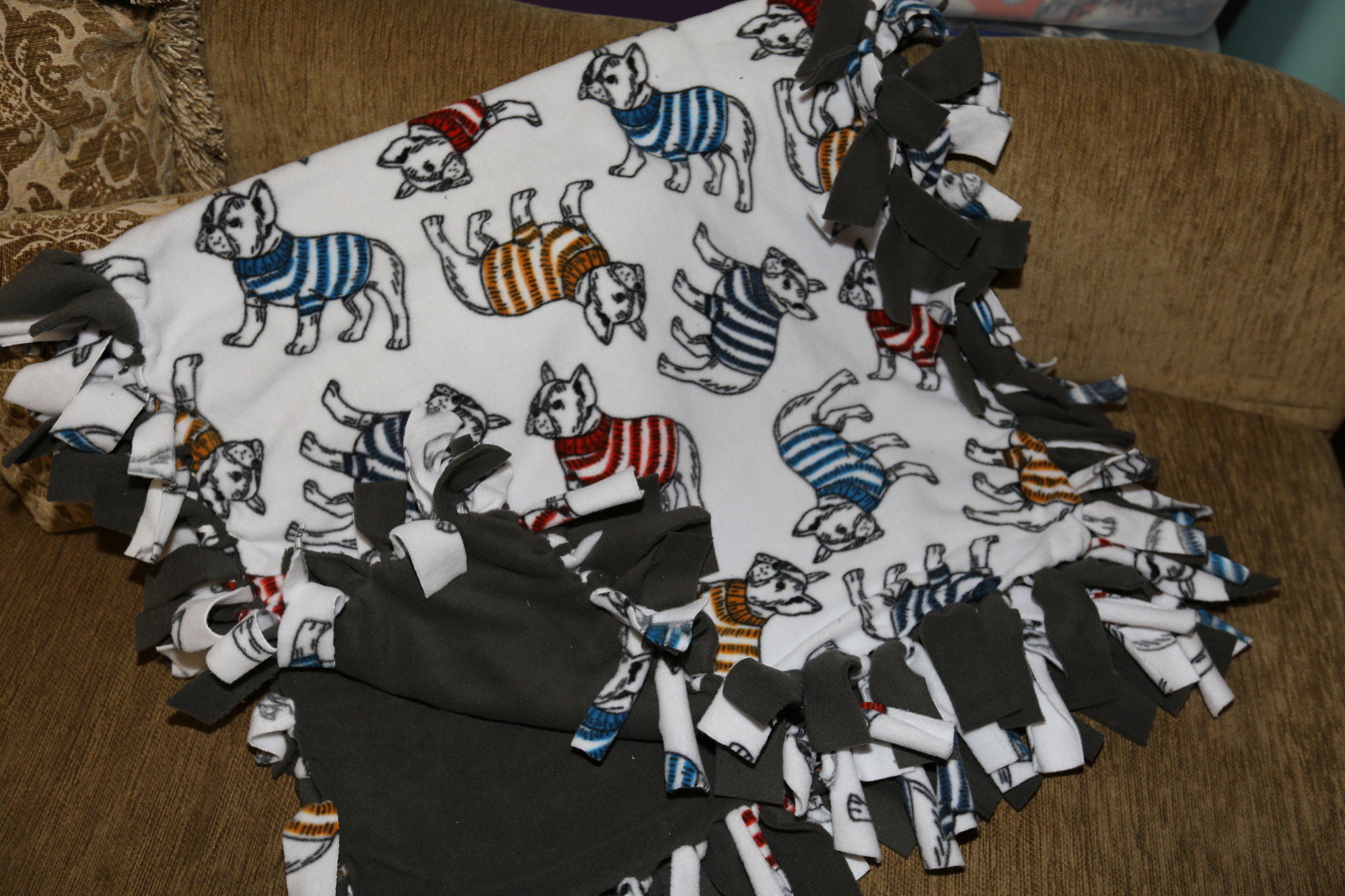 Hand-Made Fleece Blanket SQAO278