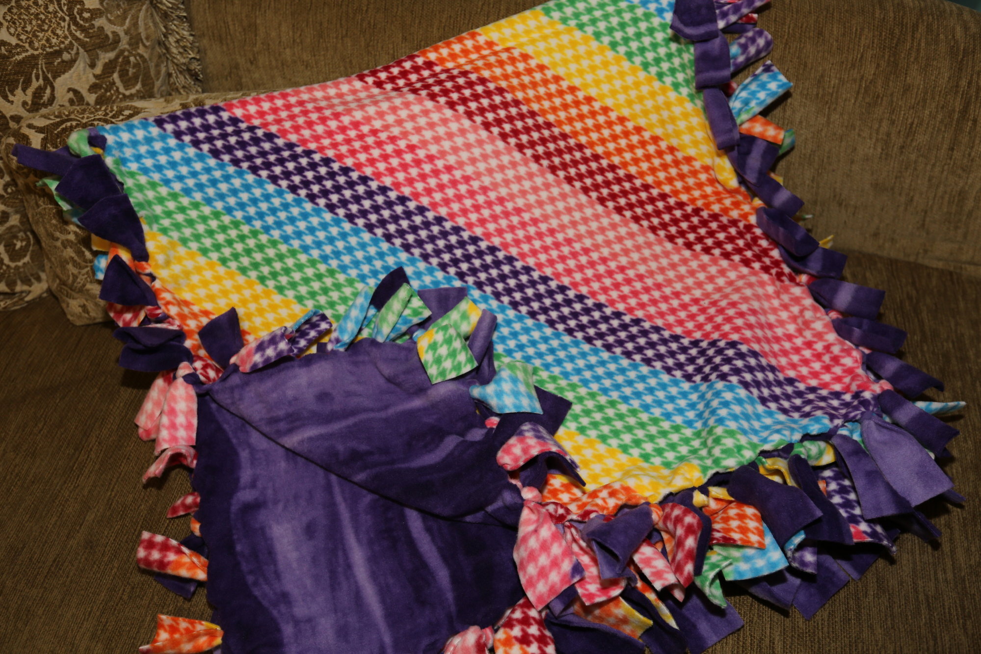 Hand-Made Fleece Blanket SQAO286