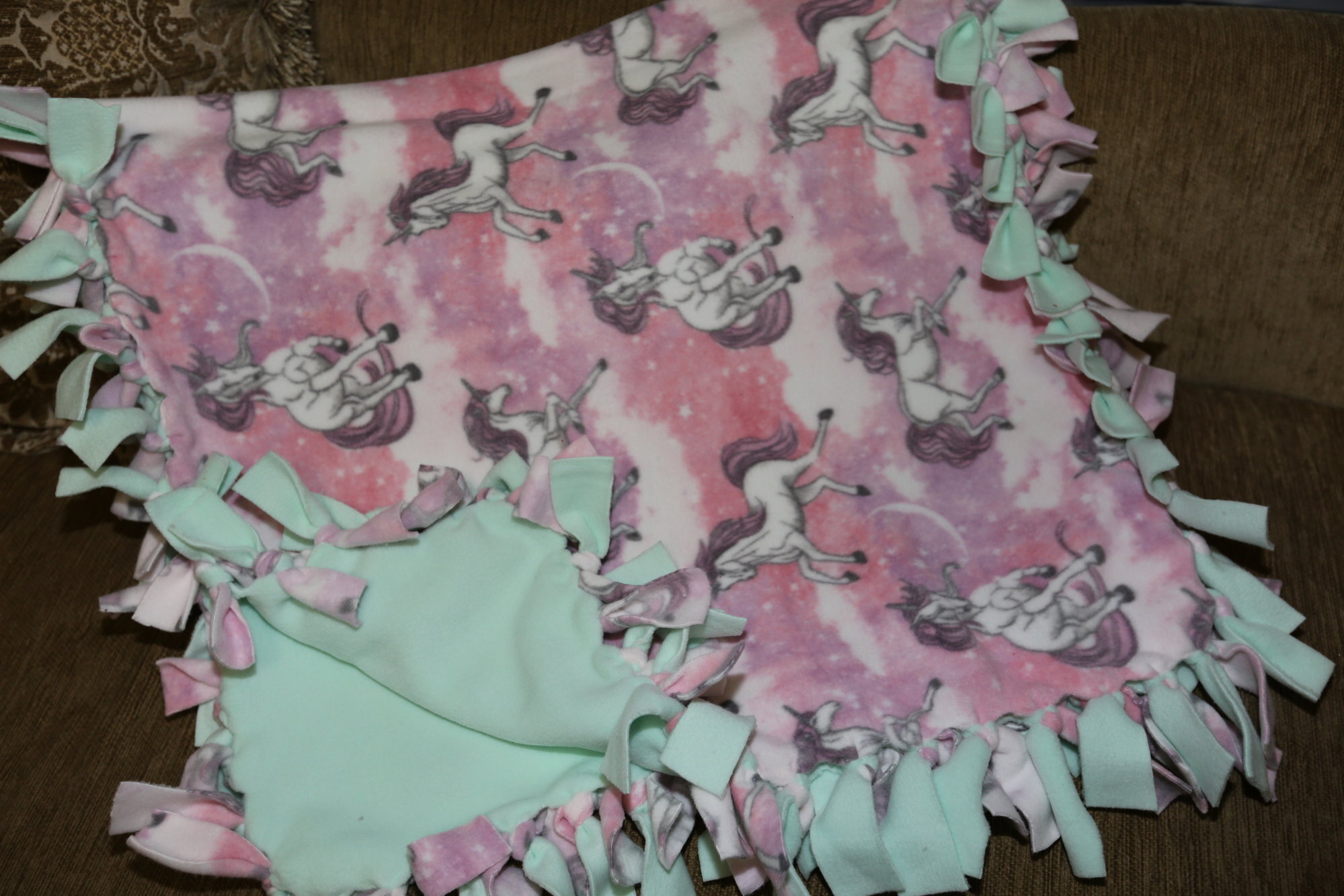 Hand-Made Fleece Blanket SQAO296
