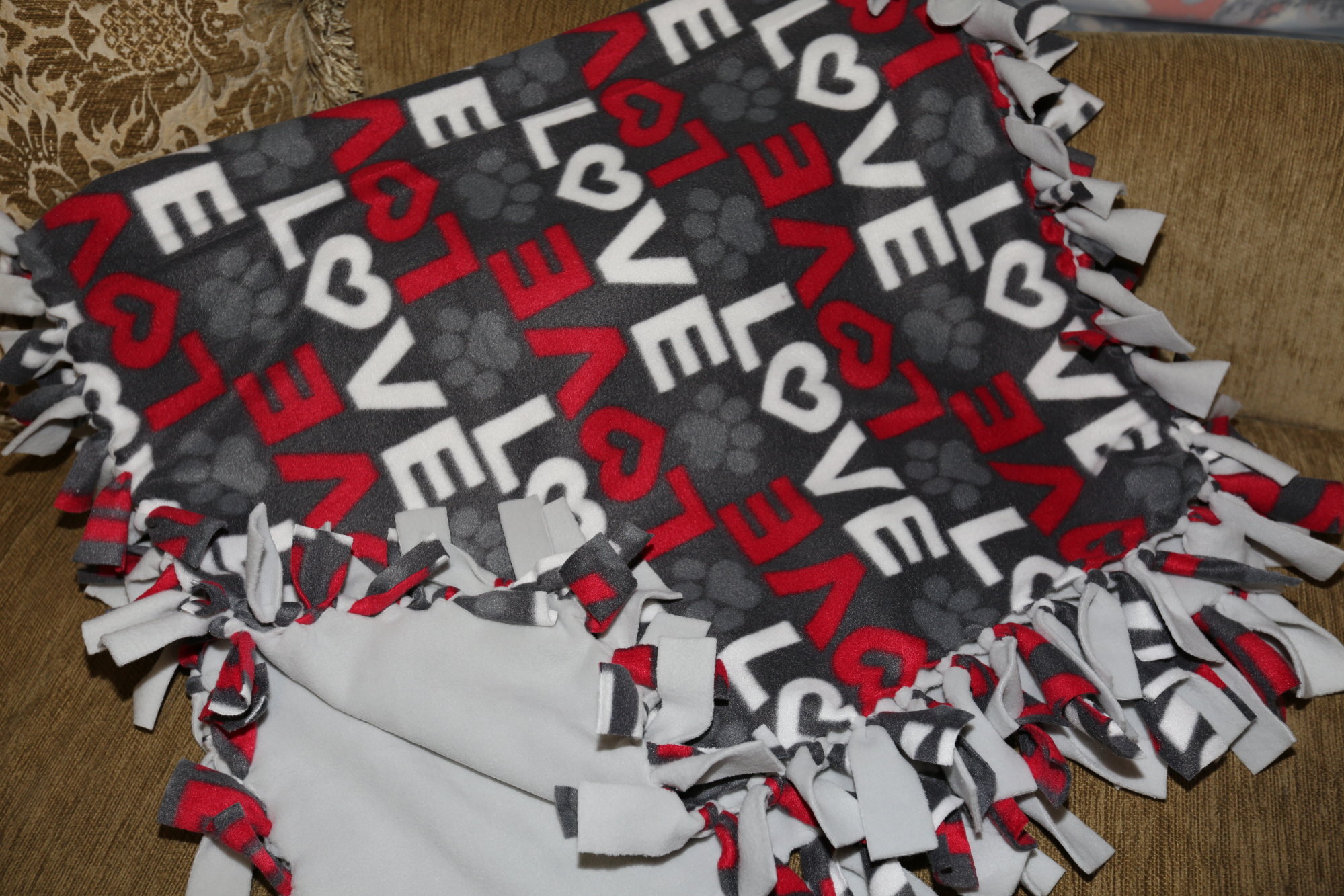 Hand-Made Fleece Blanket SQAO308