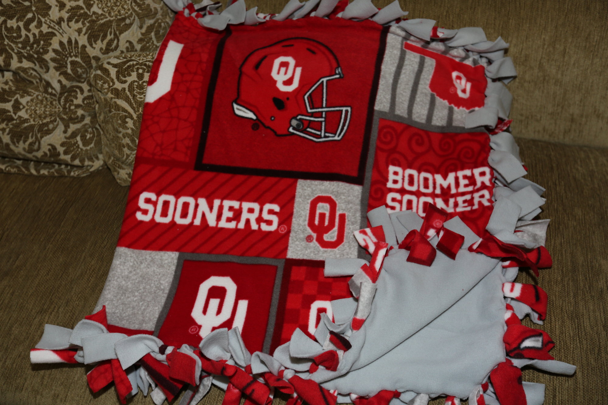 Hand-Made Fleece Blanket SQAO310