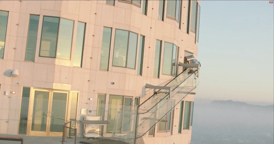 Slide 4.jpg