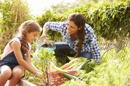 mom+and+daughter+gardening.jpg