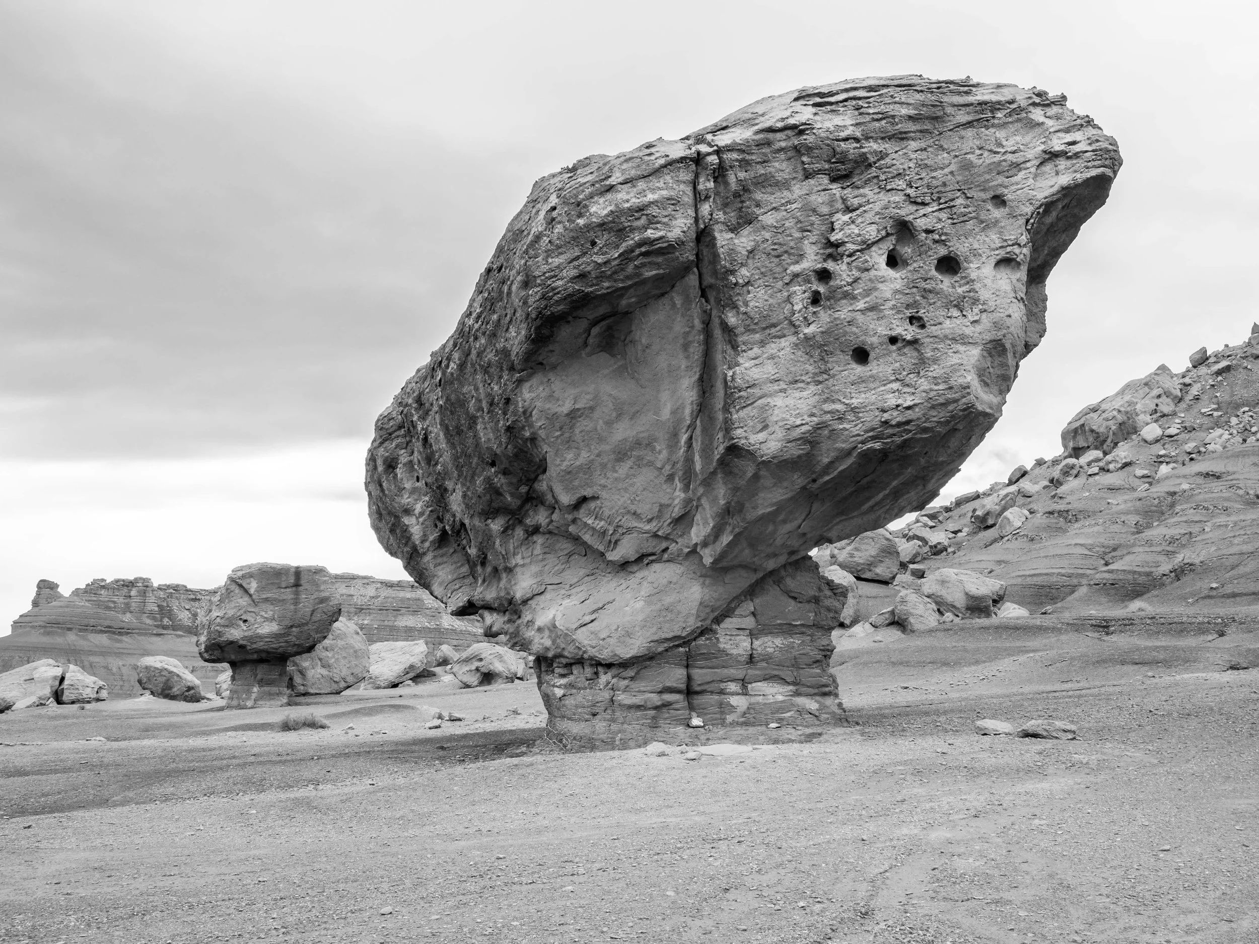 AZ 2026 - glen canyon nra - balanced rocks-119560.jpg