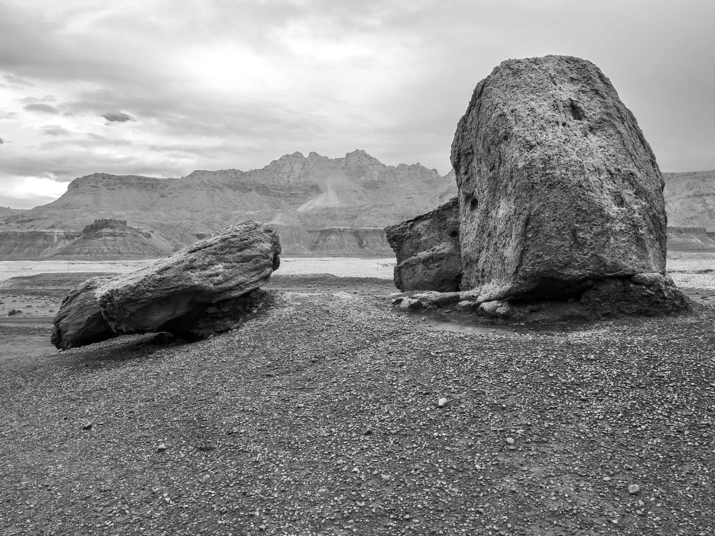 AZ 2026 - Glen Canyon NRA - balanced rocks-119536.jpg