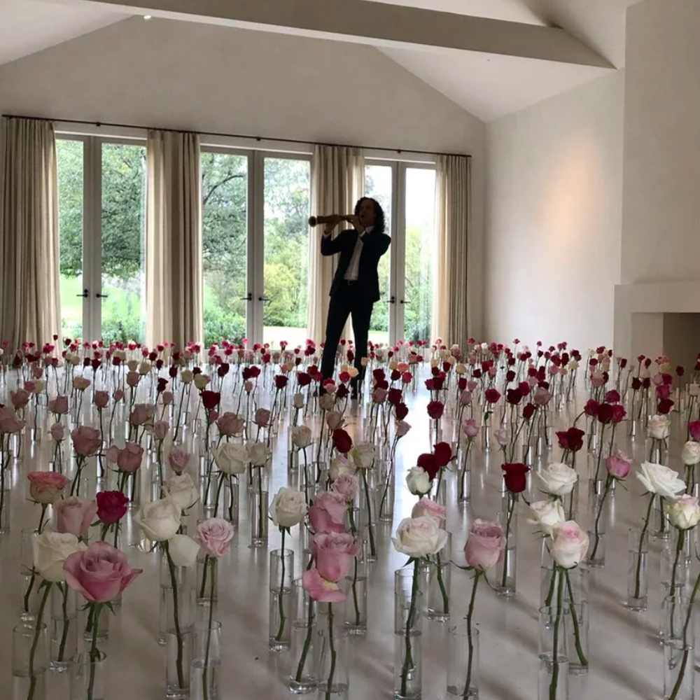 KIM KARDASHIAN GETS VALENTINE'S DAY SERENADE