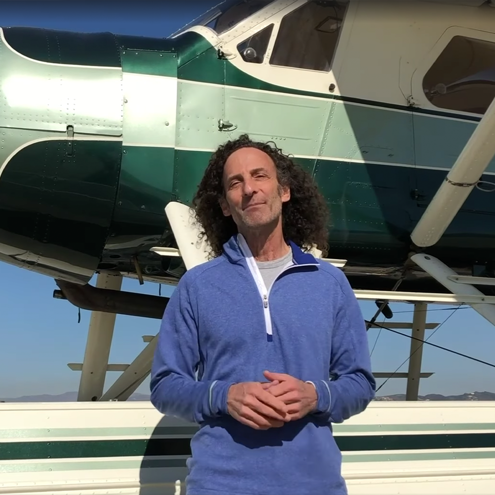 KENNY G INDUCTED INTO THE LIVING LEGENDS OF AVIATION