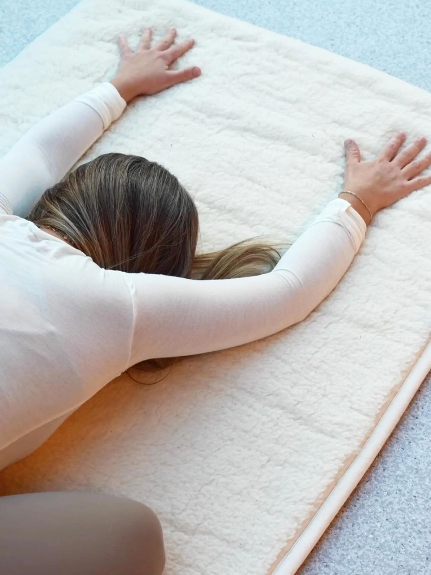 🌿 Tillat deg selv &aring; hvile 🌿

I en hverdag fylt med gj&oslash;rem&aring;l, forpliktelser og forventninger kan det f&oslash;les som en luksus &aring; sette seg ned og puste. Men sannheten er at hvile ikke er en luksus &ndash; det er en n&oslash