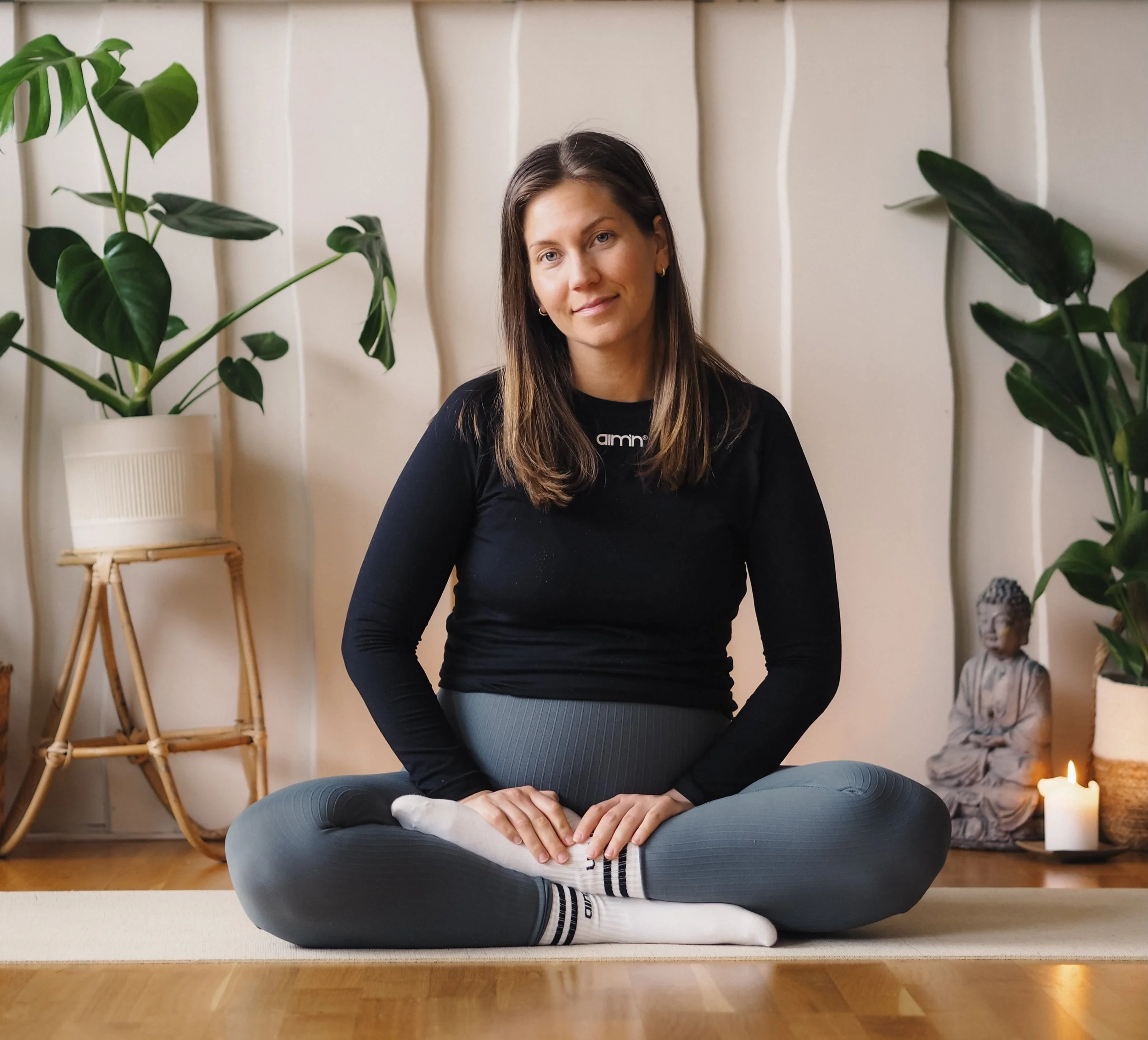 Visste du at du som medlem i Indre ro ogs&aring; f&aring;r tilgang til en helt egen portal for deg som er gravid? 💛

Her finner du rolige og trygge yoga&oslash;kter tilpasset graviditeten, puste&oslash;velser, meditasjoner, avspenning og innhold som