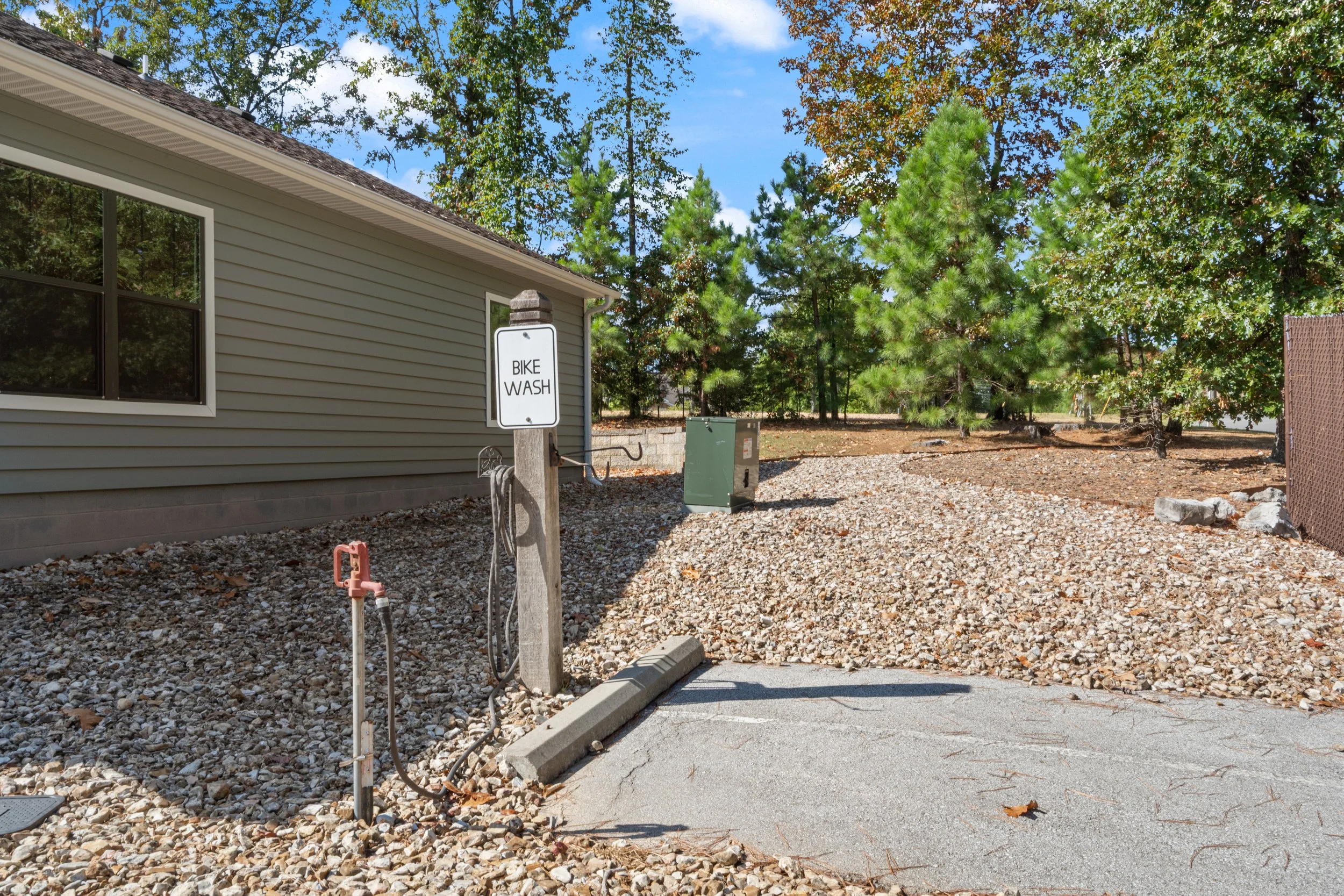 11-16 Trails Edge Ln-11.jpg