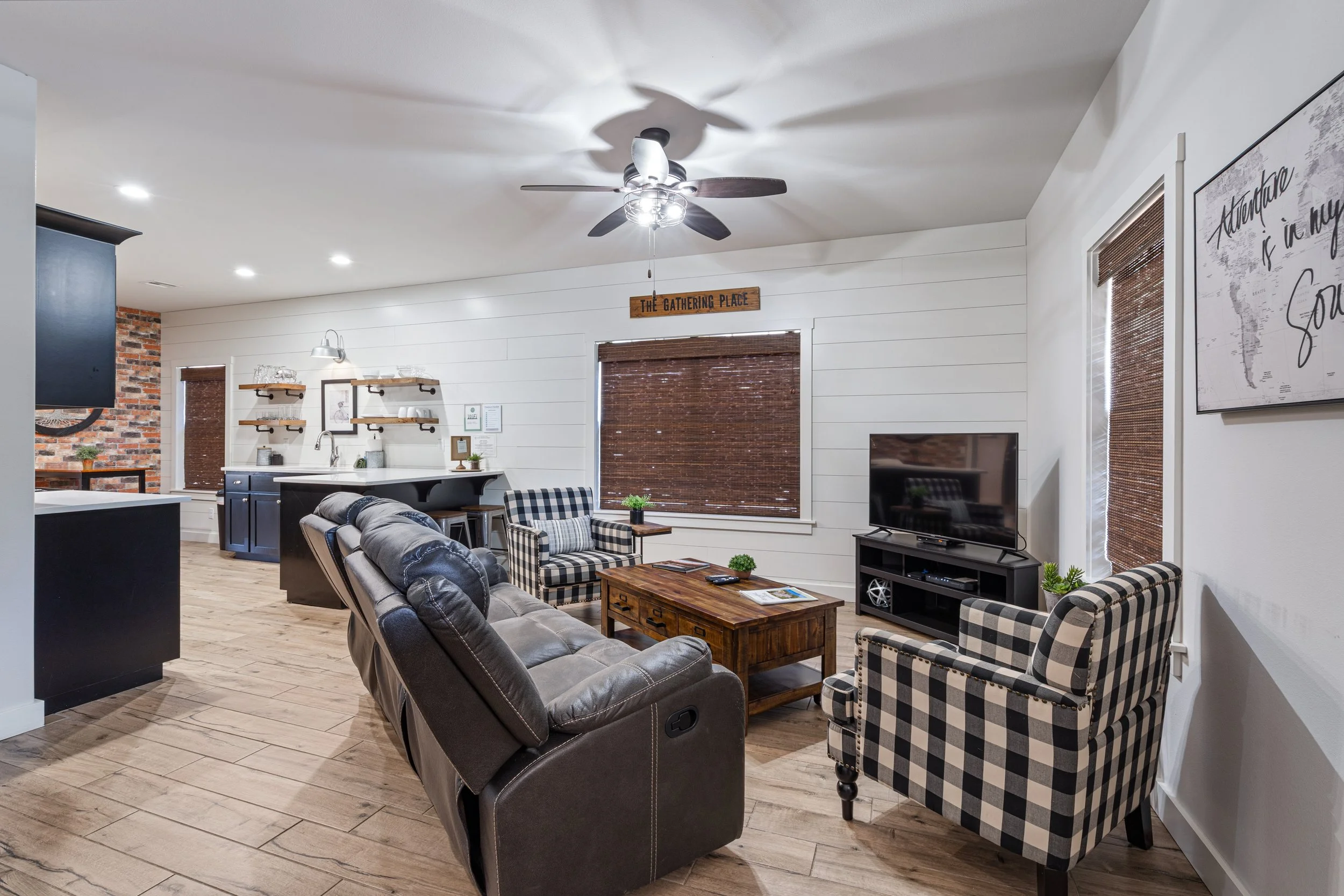 44-16 Trails Edge Ln-Cabin 13-1.jpg