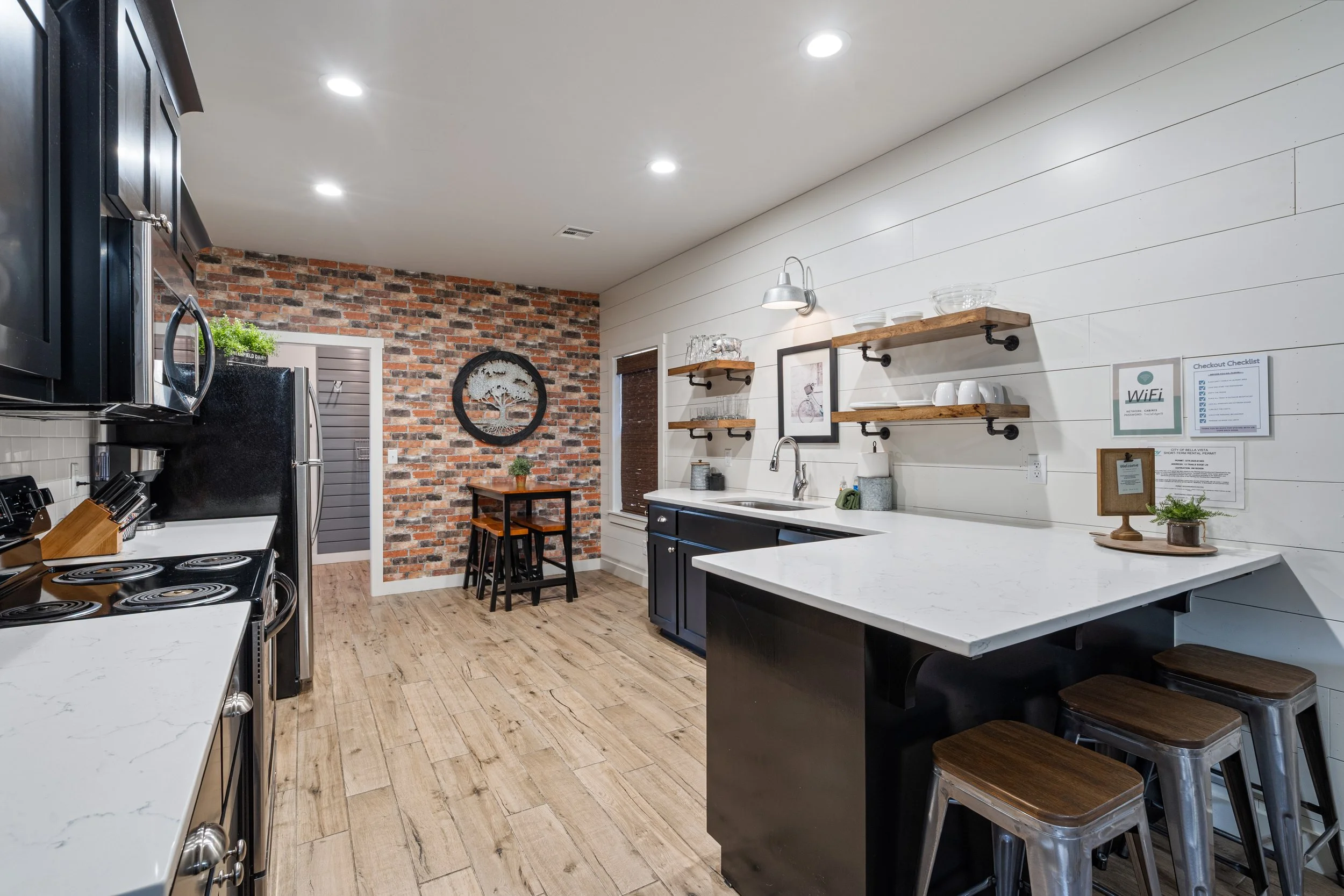 46-16 Trails Edge Ln-Cabin 13-3.jpg