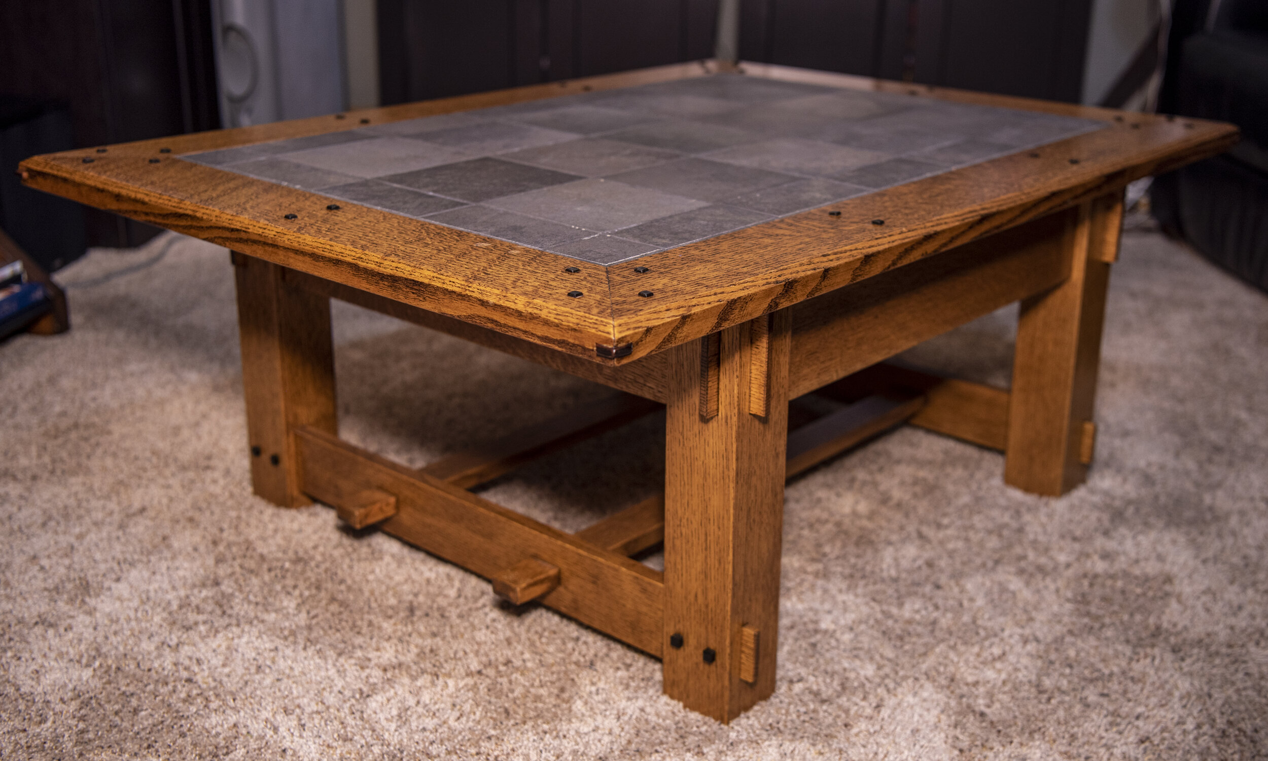 COFFEE TABLE WITH INLAID TILE TOP