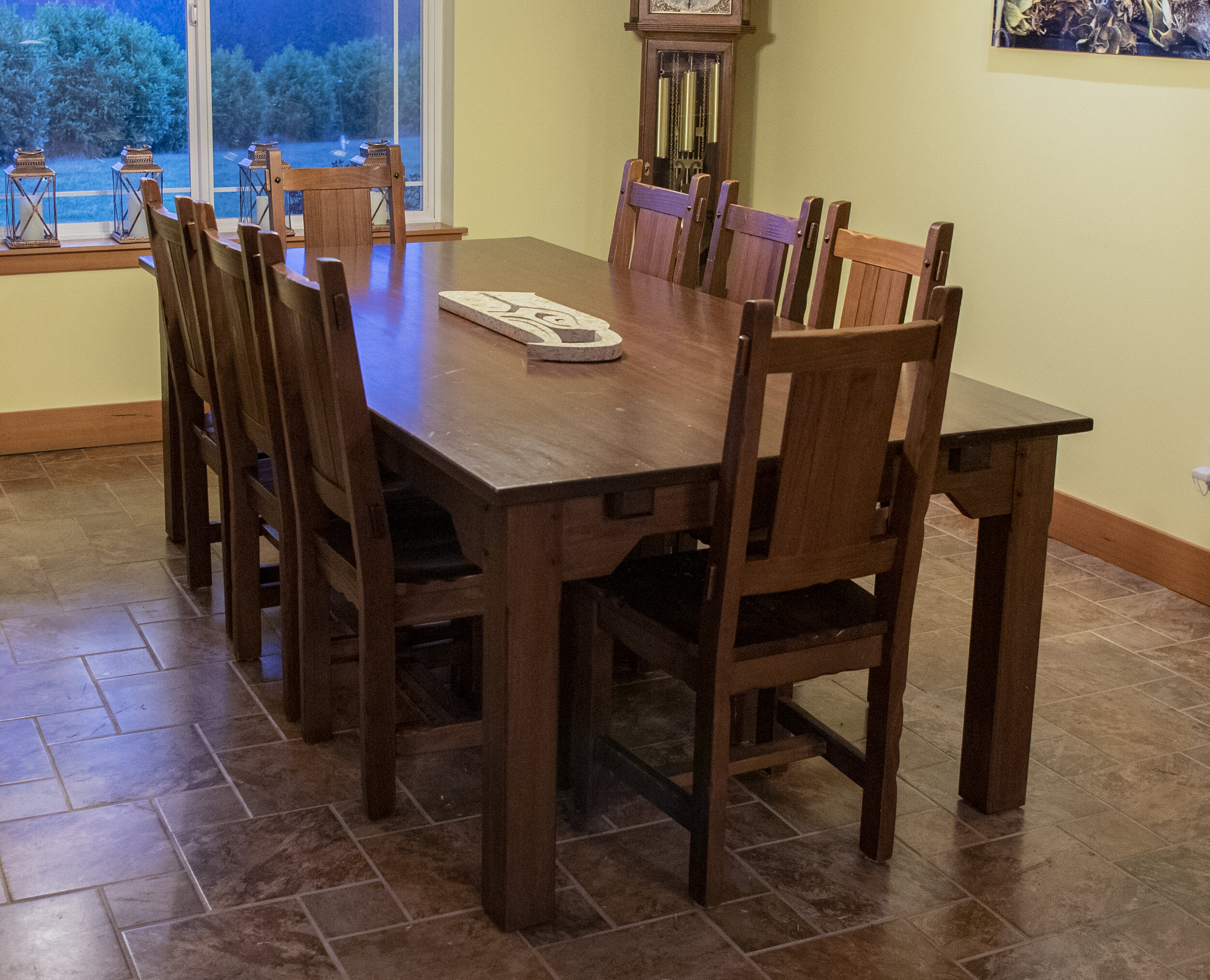 DINING ROOM TABLE