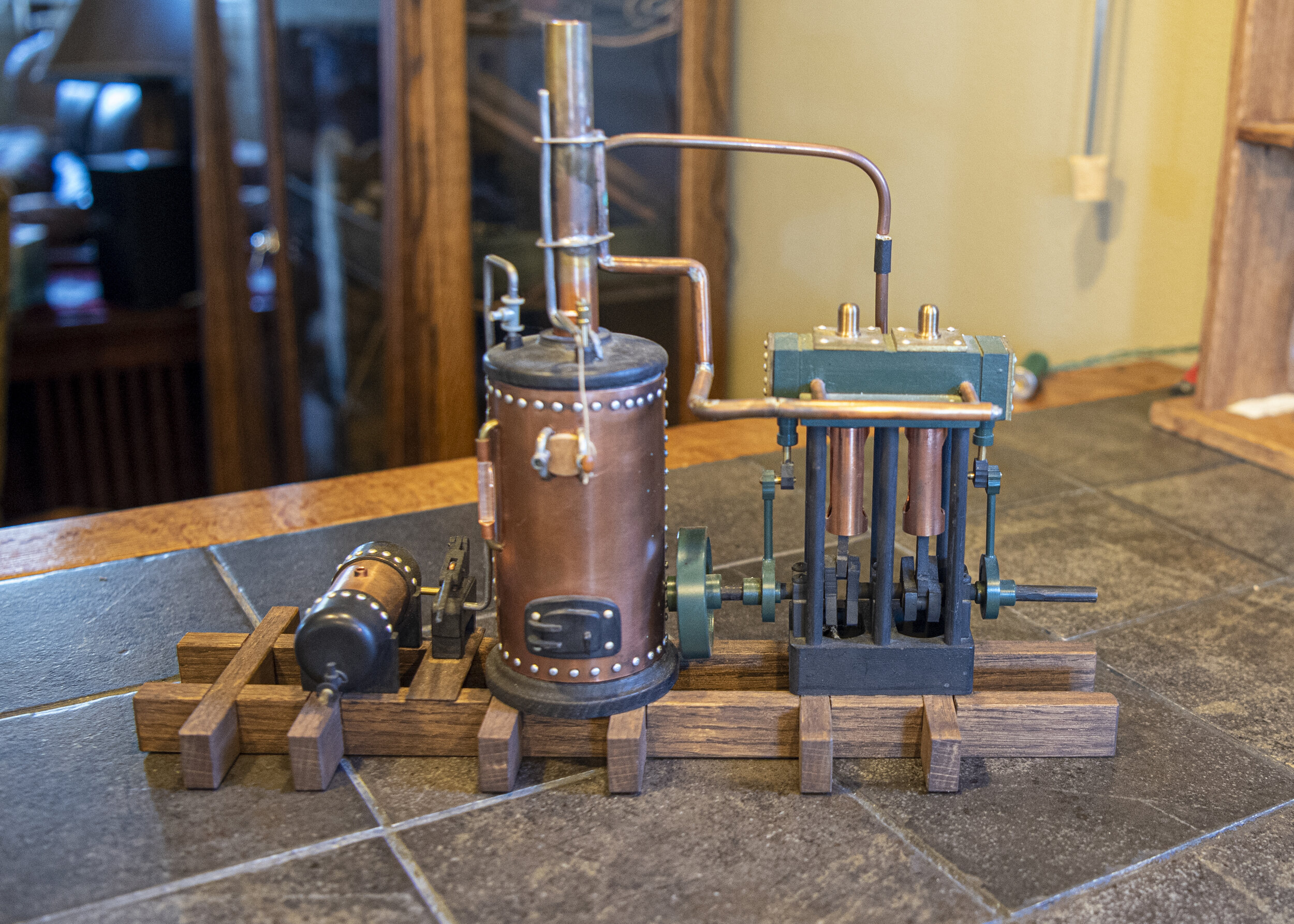 WOODEN STEAM ENGINE MODEL