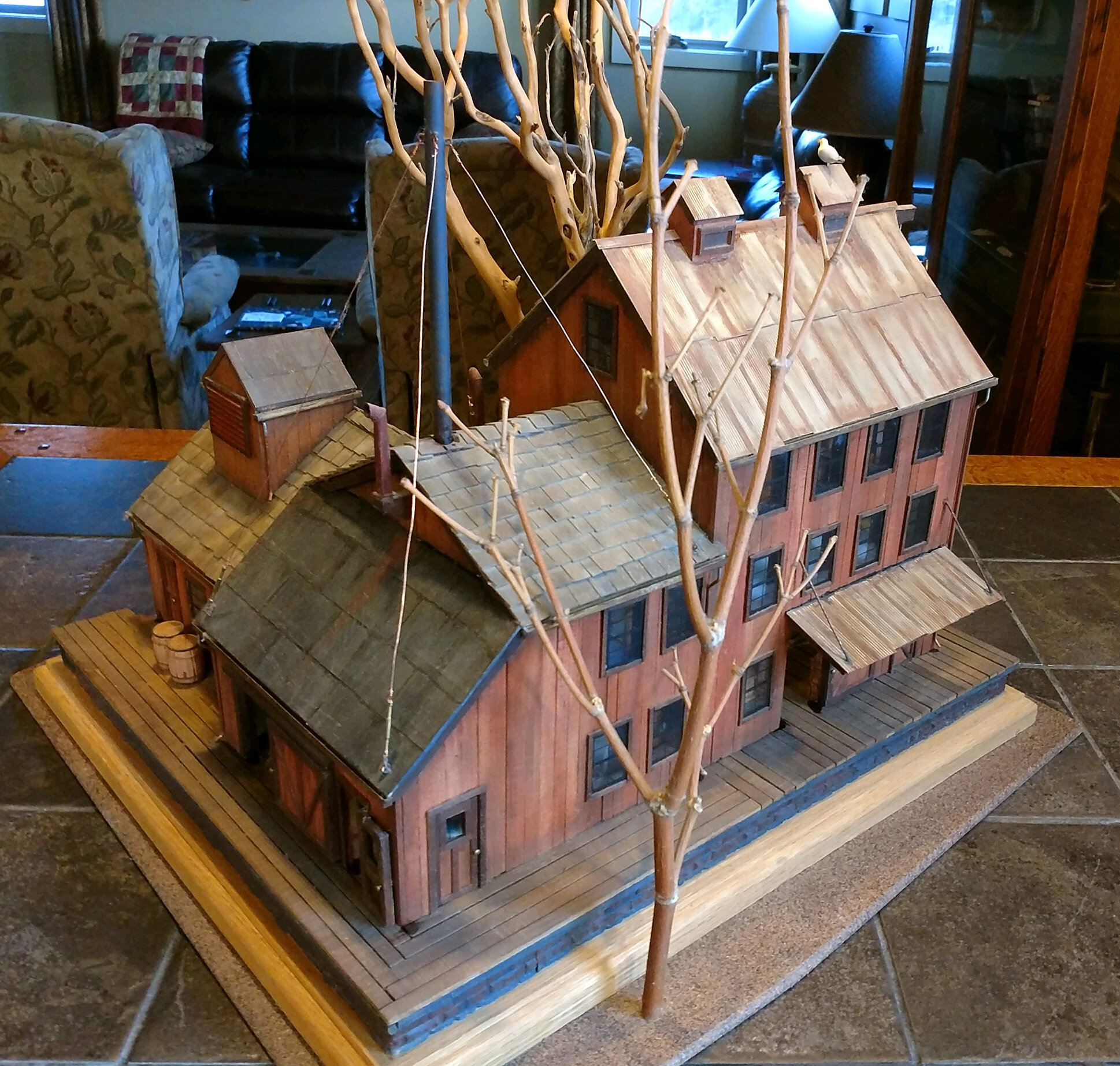 FREE STANDING DIORAMA OF A WAREHOUSE