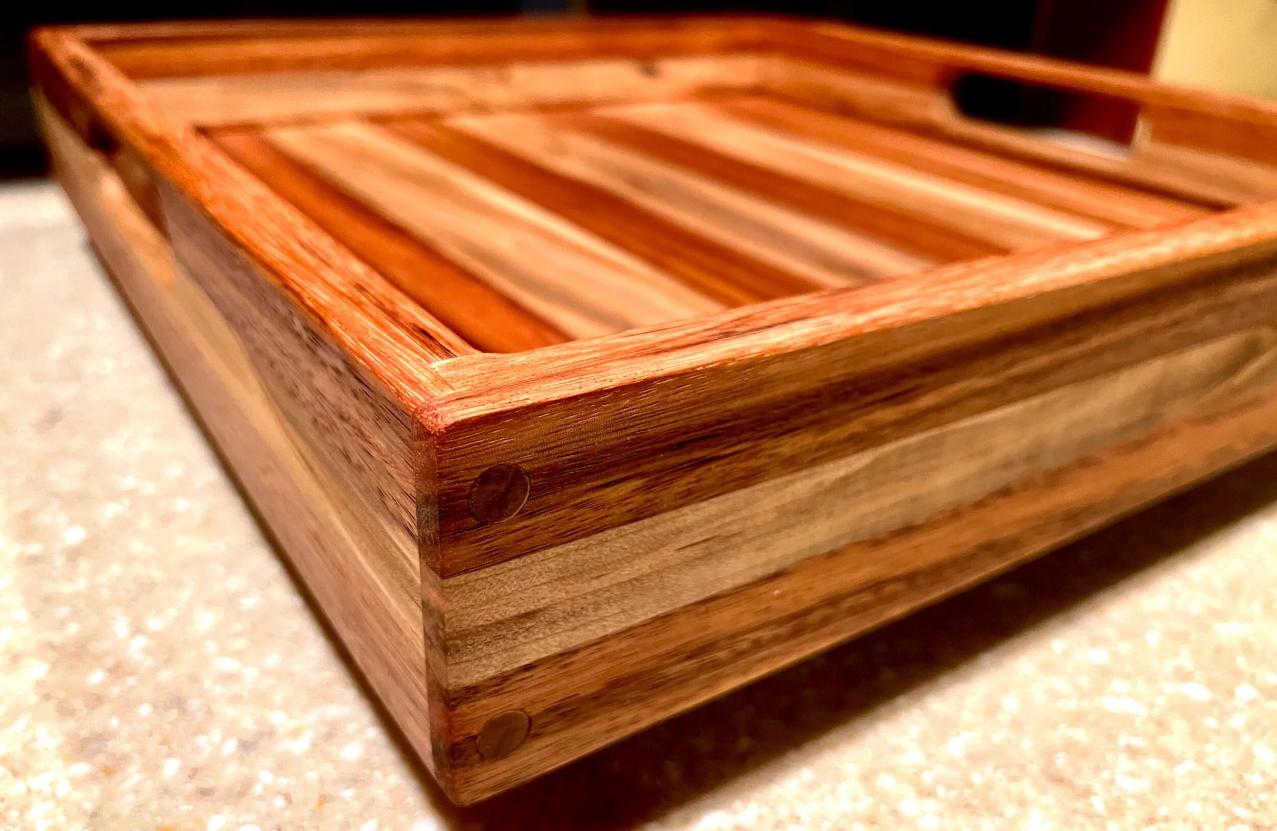 5C880DDC-1E4C-4D51-B51E-0FD3268750EA