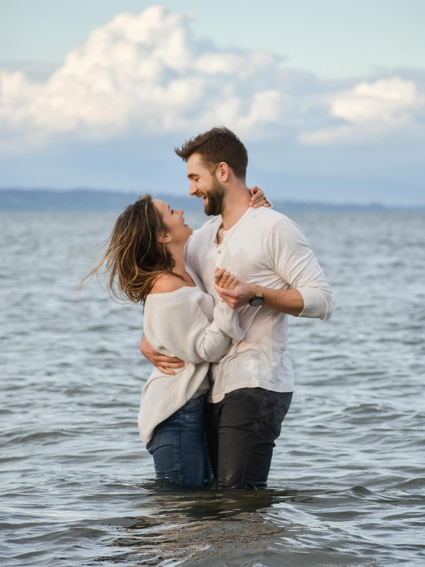 No better place to capture natural candid photos than the beach or doing something you truly love! Photos that are fun, easy, relaxed and capture authentic connections&hellip;count me in! 

#yycengagementphotographer #calgaryphotographer #calgarywedd