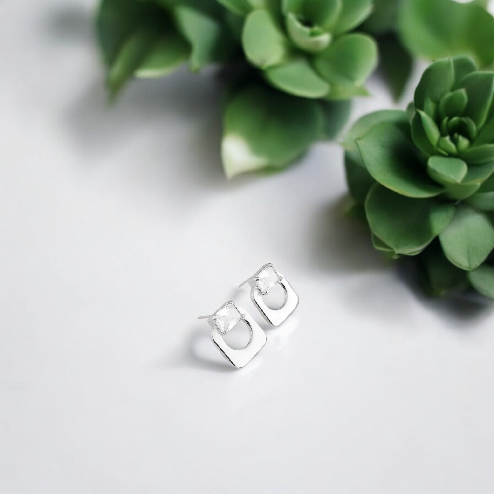 Radiant Square Studs3.PNG