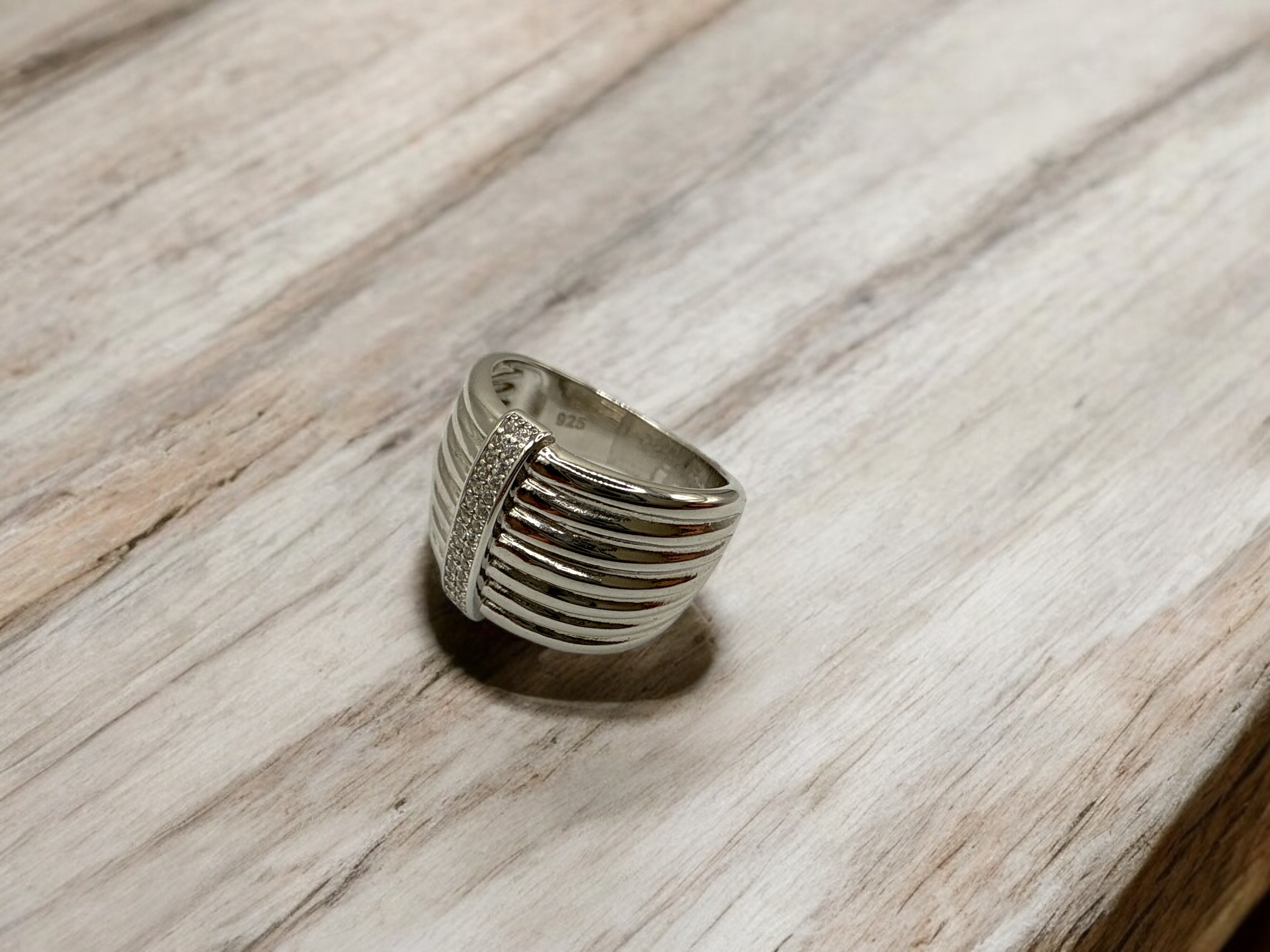 Radiant Stripe Ring7.PNG