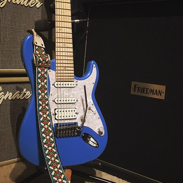 My first *but not last* lambo blue. -
-
-
#guitaristsofinstagram #itsfriday #weekend #fridayguitar #guitarporn #michaelhermes #kieselfamily