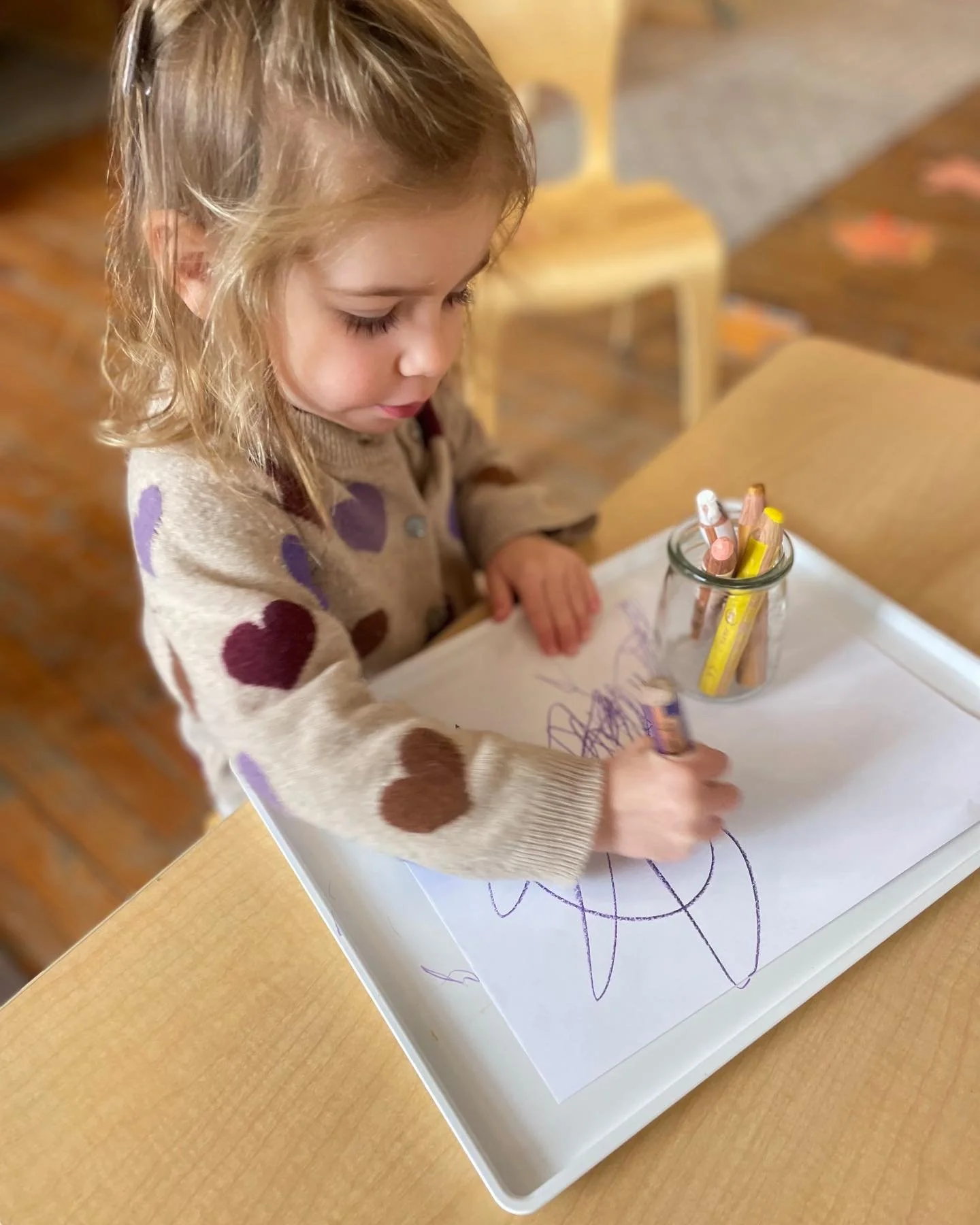 The Orange Sea Stars have been digging into mark making this week! The children are working on an ongoing large collaborative piece, as well as individual work. So far their primary mediums have been markers, stabilos and crayons. Many of them are be