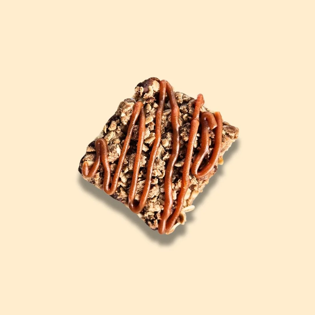 ✨🍏 this cake is giving peak fall vibes 🍂
loaded with apples, a lil cinnamon glow, and a salty-sweet caramel drip from @bluebirdcakery 👩&zwj;🍳 cozy girl snack? secured. #fallcore  Only available for the season!

📍 Granville Square: 10-200 Granvil