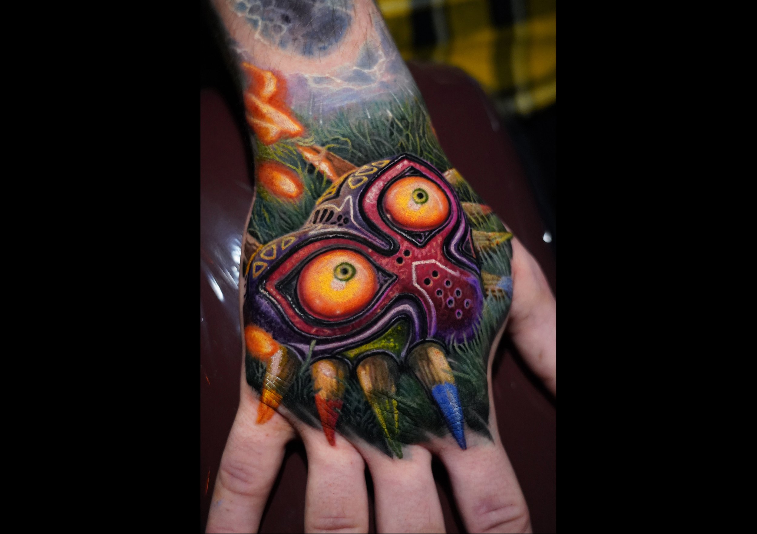 Tattoo Ness on Twitter A Beholder on the knee tattooartist tattoo  inked ink tattooart tattoos tattoodesign httpstco0oa0apJkvP   Twitter