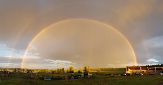 June showers ? #rainbow #rain #doublerainbow🌈🌈 #potofgold