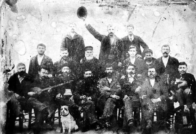 MPOYZOYKI+KAI+MPOYZOYKSIDES%21%21%21%21Halkida-1906.jpg