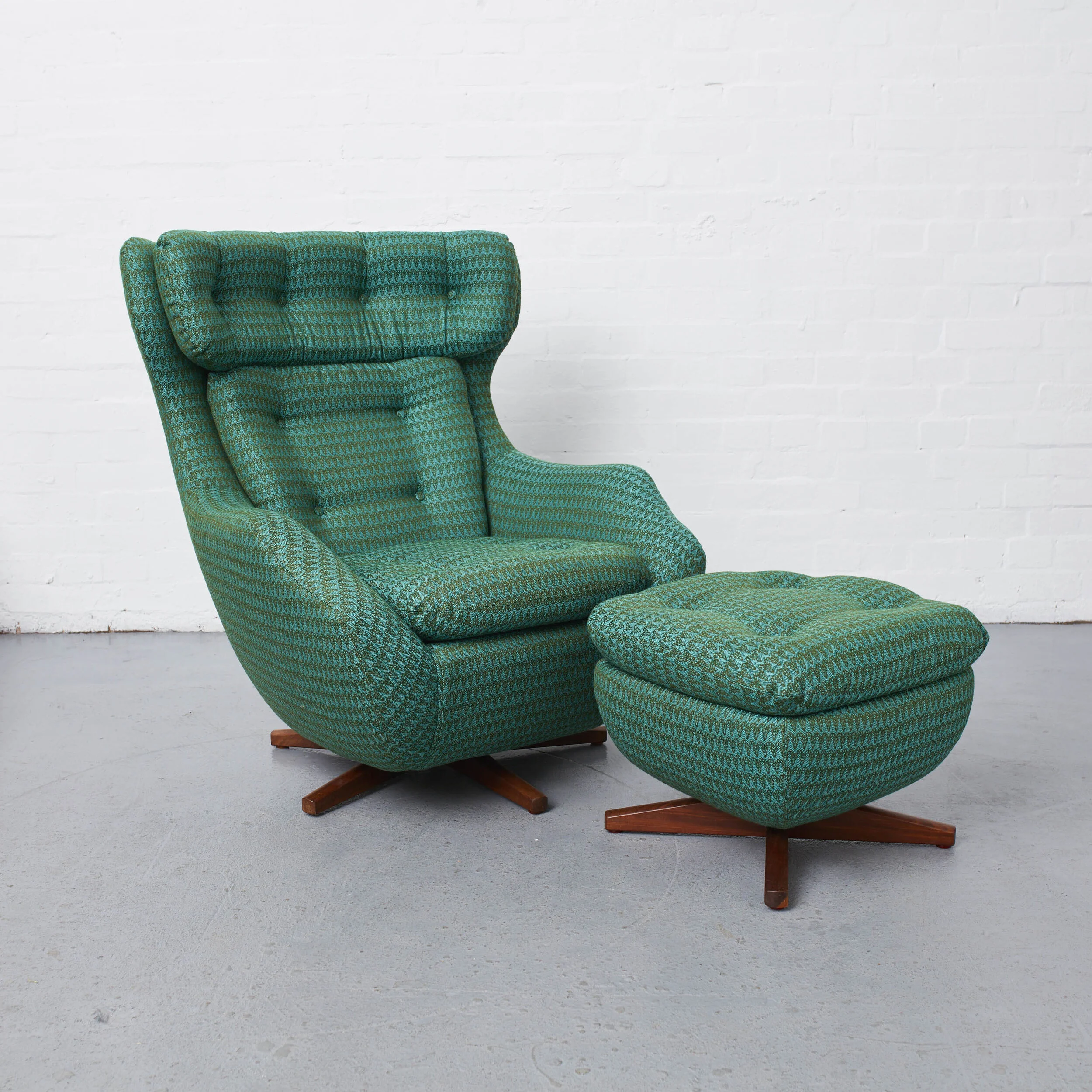 Parker Knoll Statesman — Simion HawtinSmith