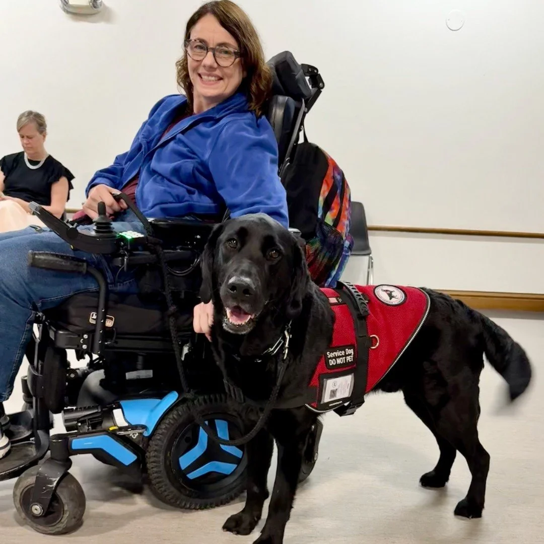 Rizzo and Dawn pawsed to pose for the camera. Rizzo is always at the ready to help make life easier for Dawn. 🐾
.
.
.
#midamericaservicedogs #servicedogteamsofinstagram #awomanandherdog #tasktrained #chicagoarea