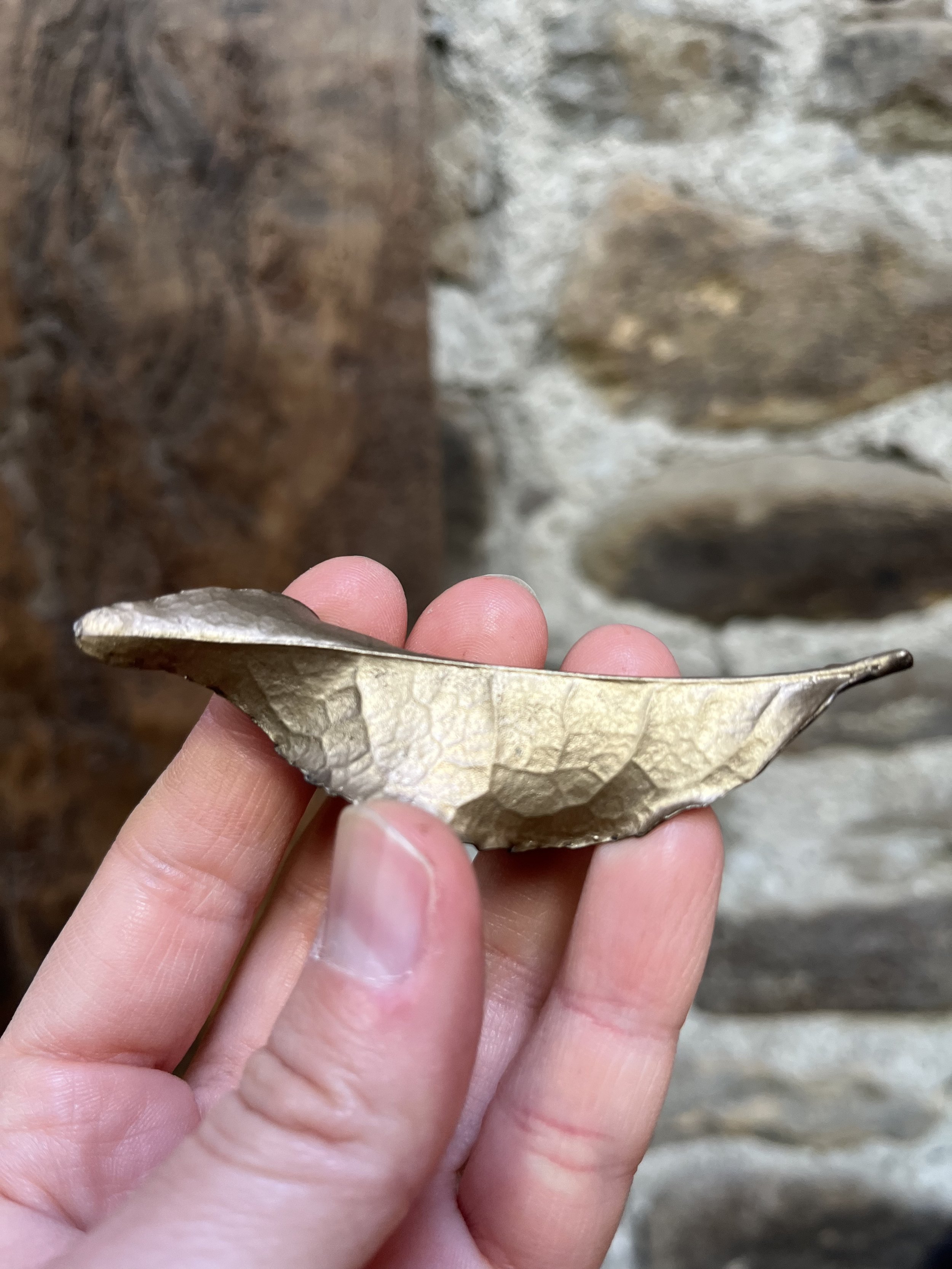 windy-hollow-leaf_01_6.jpg