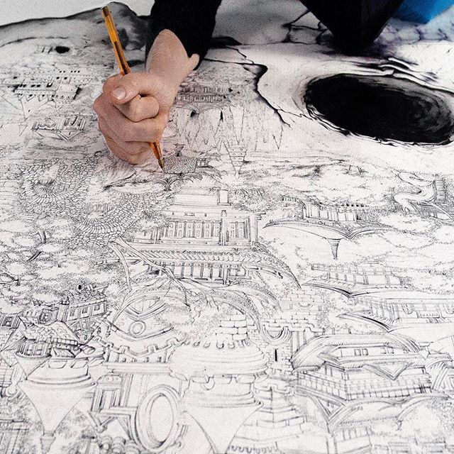 Making a new piece 🍕
.
🎶 Drawn while listening to Sonic Youth and Incubus.
.
* That&rsquo;s how I hold pens, they tried to fix it for years when I was a kid in school by telling me my fingers would turn black and fall off 🤣 .