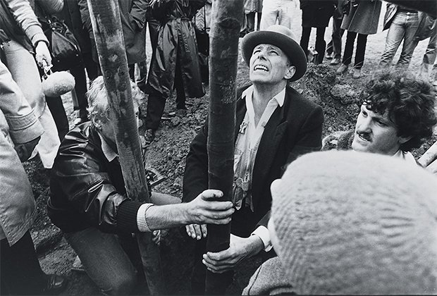7000 Oaks, Joseph Beuys