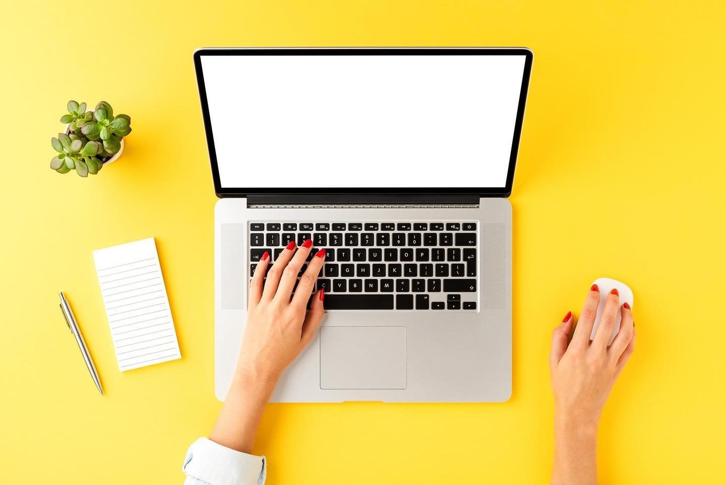 📱 It&rsquo;s Thursday&hellip; and we&rsquo;re in full flow!

From captions to content plans, engagement to insights &mdash; we&rsquo;re busy behind the scenes supporting our brilliant clients and their social media goals 💬✨

Right now, we&rsquo;re 