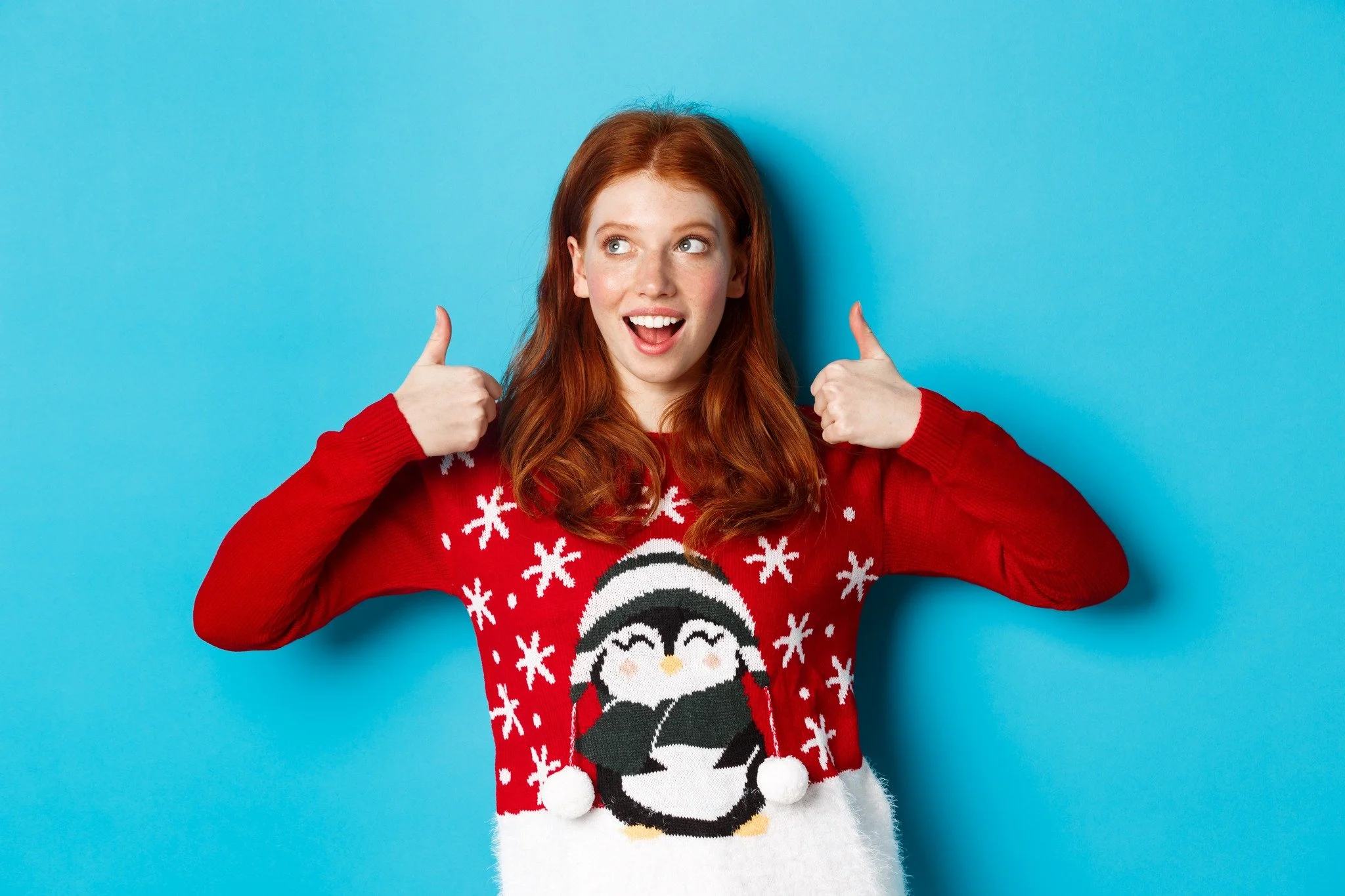 🎄✨ Happy Friday from SocialMyna! ✨🎄
Is anyone else feeling very ready for a mince pie and a cosy night in front of the tree&hellip; or is that just us? 😅

Christmas really is creeping up now &mdash; the lights are twinkling, the advent calendars a