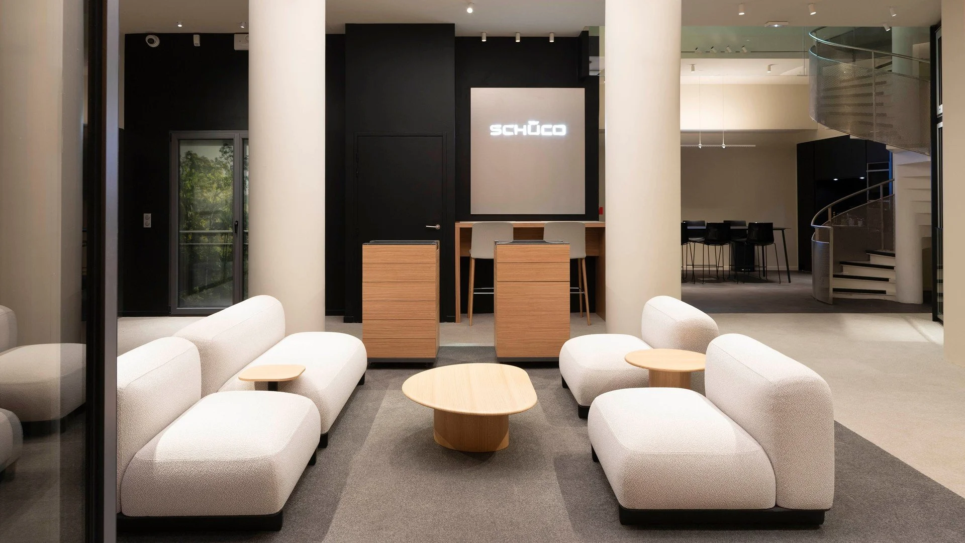 Arper_Espace115Schucoshowroom_8122.jpg
