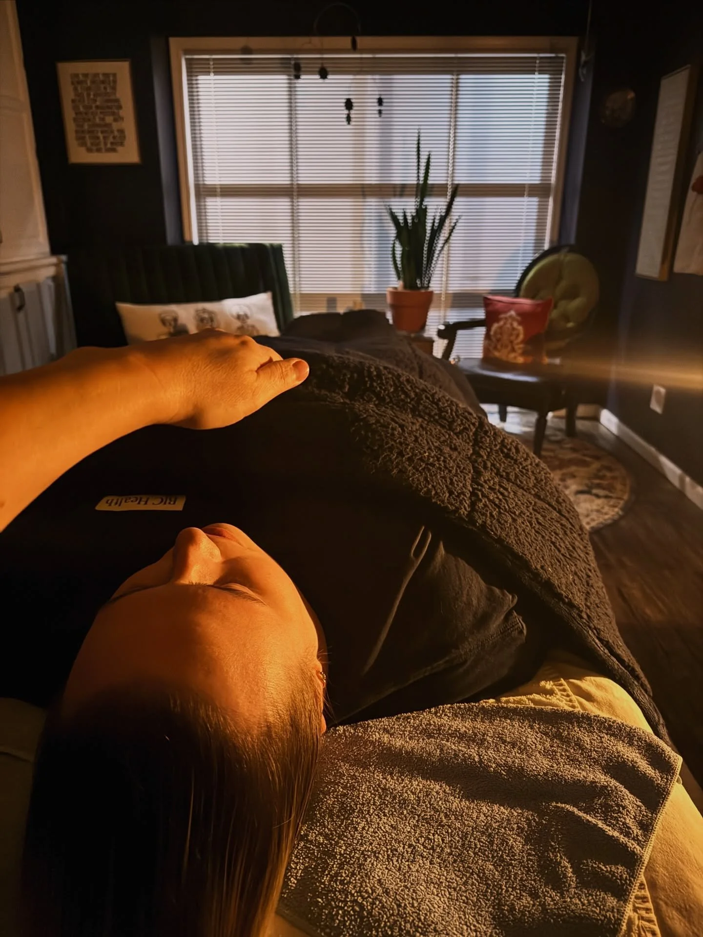 2026 does not need your urgency.
It needs your presence.

Slowing down is not falling behind.
Stillness is where your nervous system remembers how to feel safe.
Deep breaths that fill the upper and lower diaphragm tell your body that it can soften, t