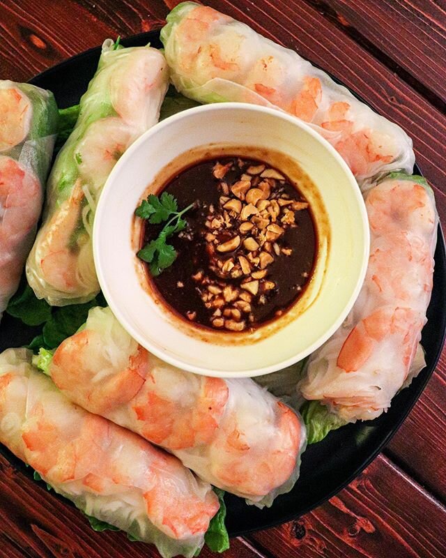 Homemade Spring Rolls! These were so fun and simple to make from scratch. They don&rsquo;t require much cooking, mainly just preparing the raw ingredients and assembling. Next time I&rsquo;ll try using other fillings - maybe mango, tofu, other vegeta