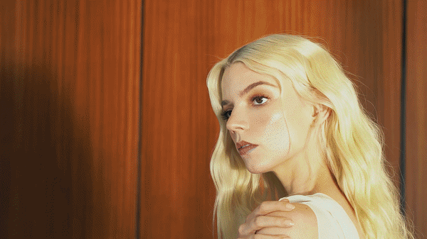 ANYA TAYLOR JOY × WWD