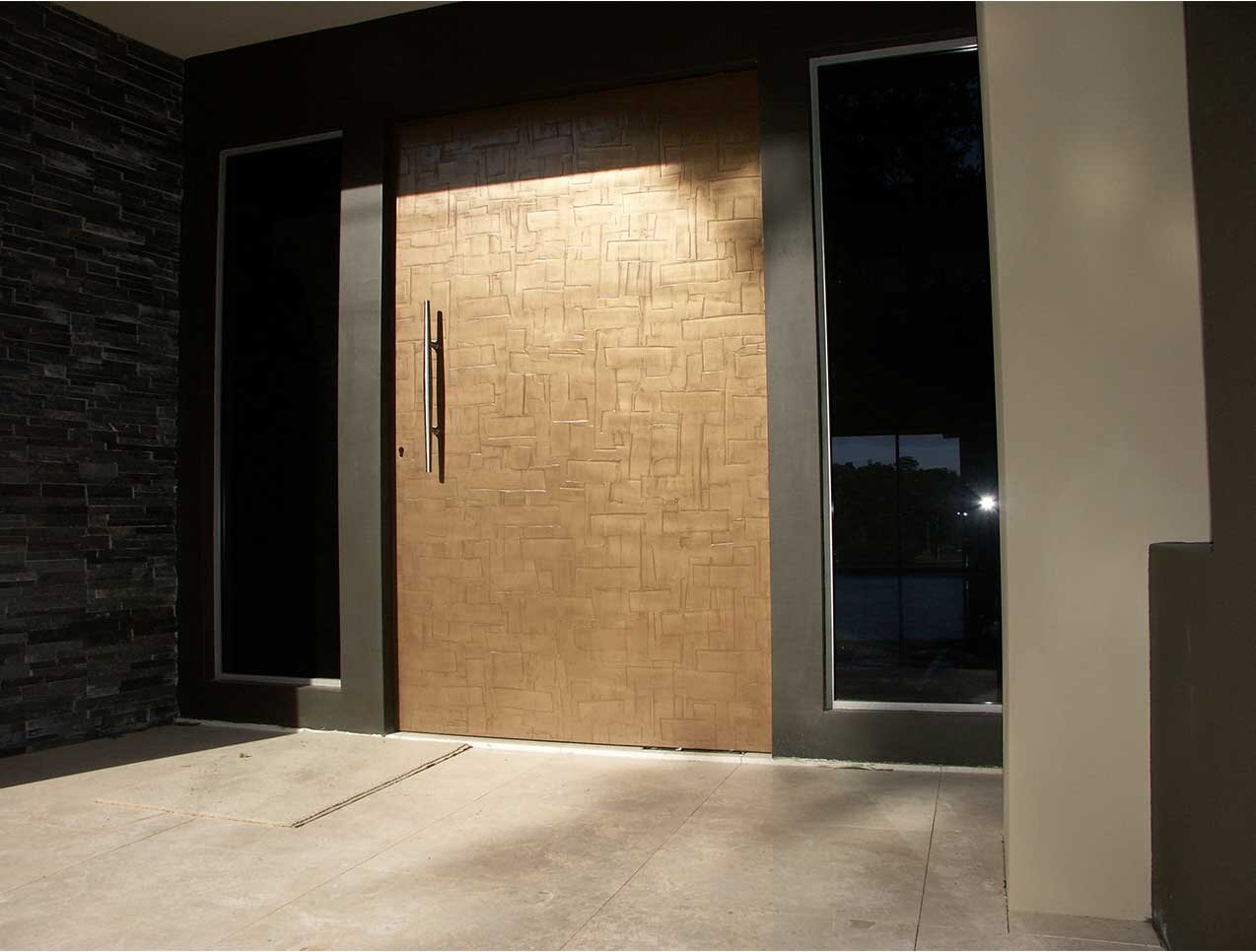 bronze_modern_door_o.jpg