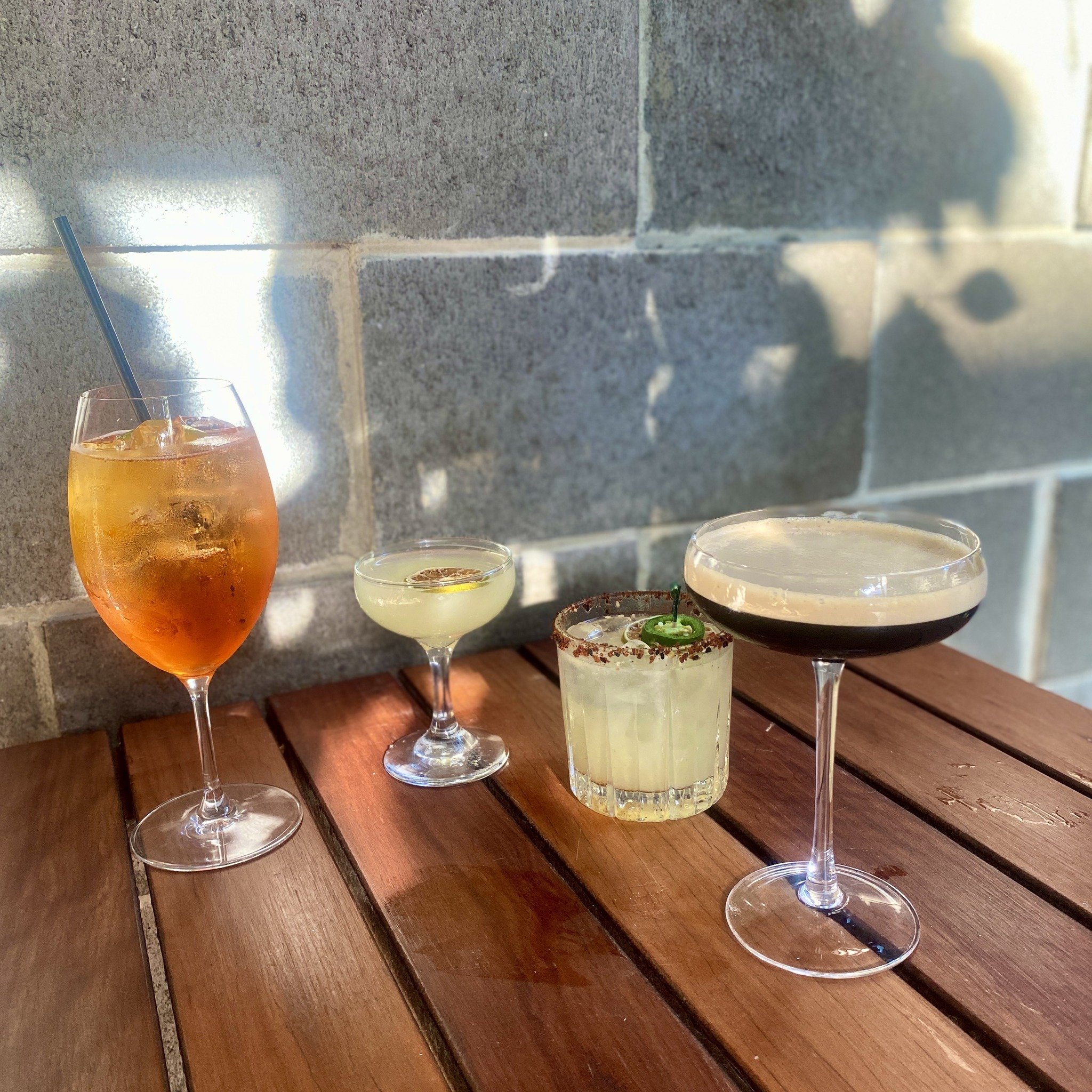 We're counting down to Happy Hour! From 3-6pm daily (yes, even on weekends), join us for schooners from $6, $7 wines, sparkling and spirits and $14 cocktails! 

See you soon, then?!
.
.
.
.
.
#royalsaxon #melbournepub #melbournepubs #melbourne #richm