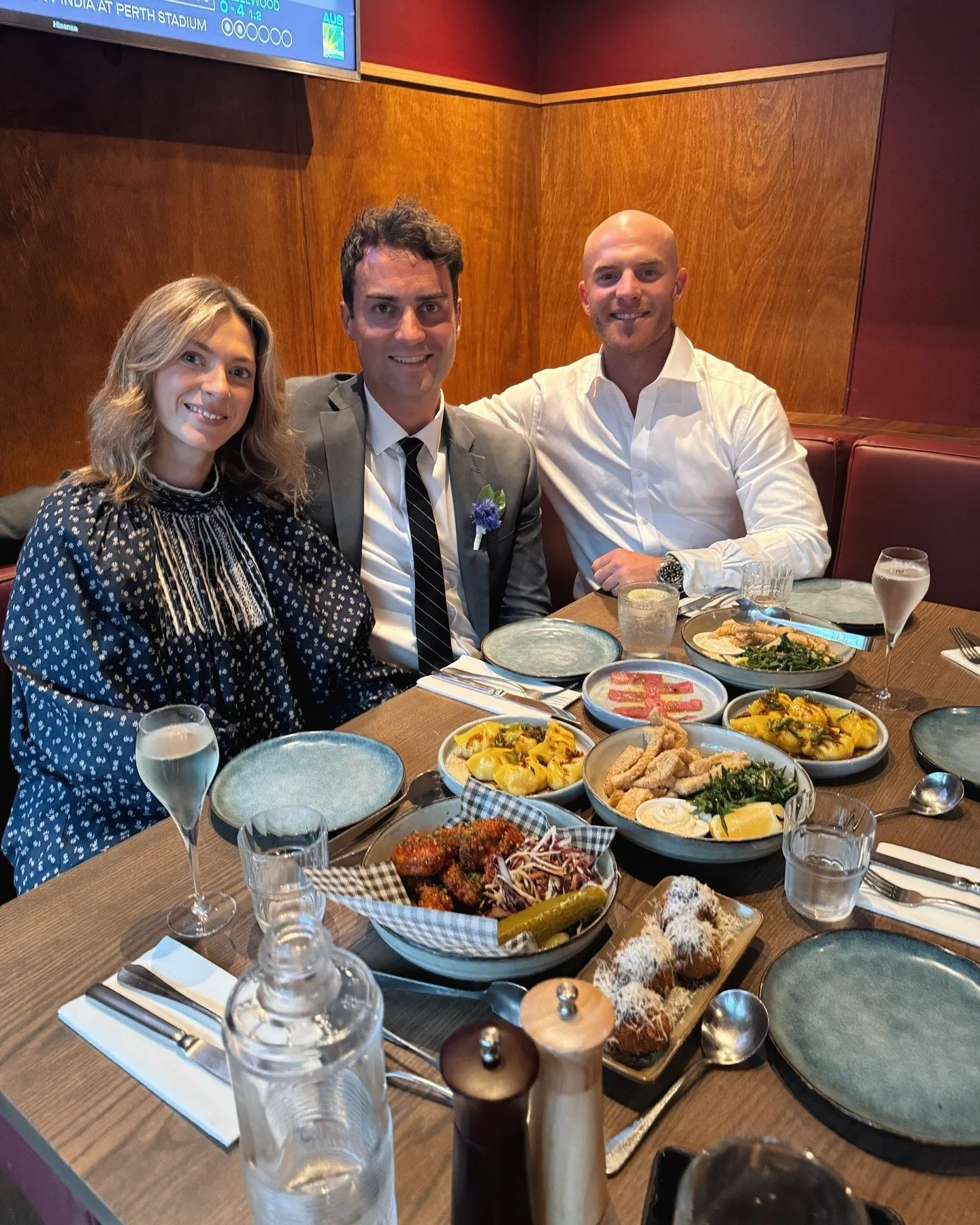 Round up the crew, it&rsquo;s time to get everyone together at Royal Saxon!

Whether it&rsquo;s a long-overdue catch-up, a birthday lunch that turns into &ldquo;just one more round,&rdquo; or an easy Friday or Saturday night Feed Me feast, we&rsquo;v