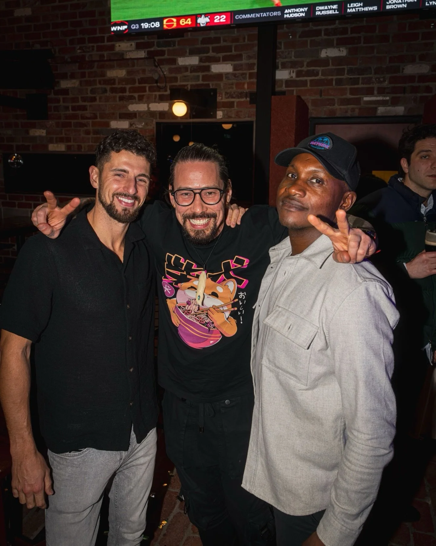 Saturday nights are all about spending time with friends.

Start with a catch-up over dinner - will it be your favourite pub meal, or maybe our $54 Feed Me menu?

Share a few rounds, then let our DJs take things to the next level as your night really