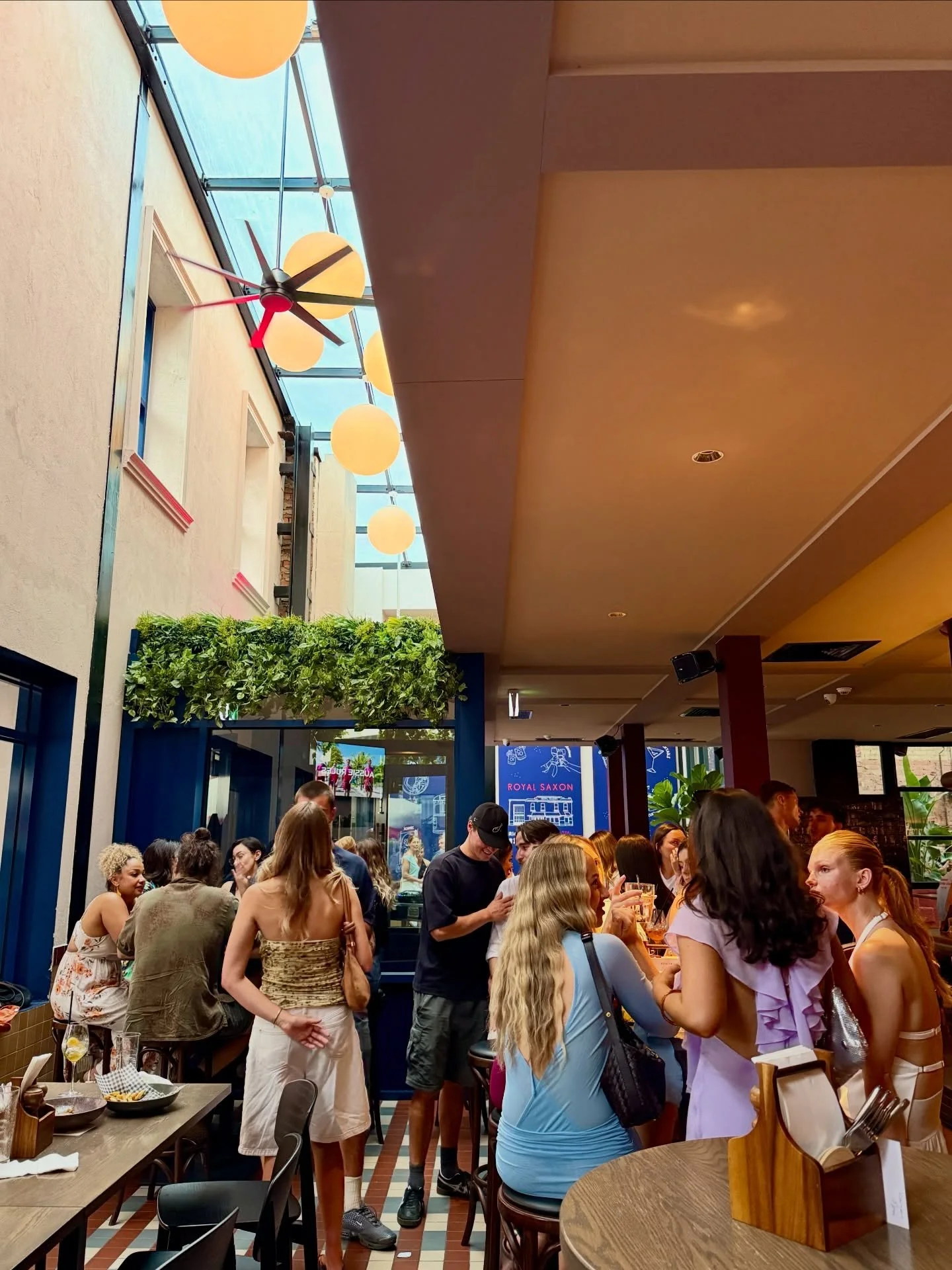 Long weekend incoming!

Footy&rsquo;s live and loud all Easter weekend with every game across our big screens, including the 3 metre megascreen in the courtyard. Heading to the MCG? Drop in before or after for a pub classic and a drink or two.

Our D