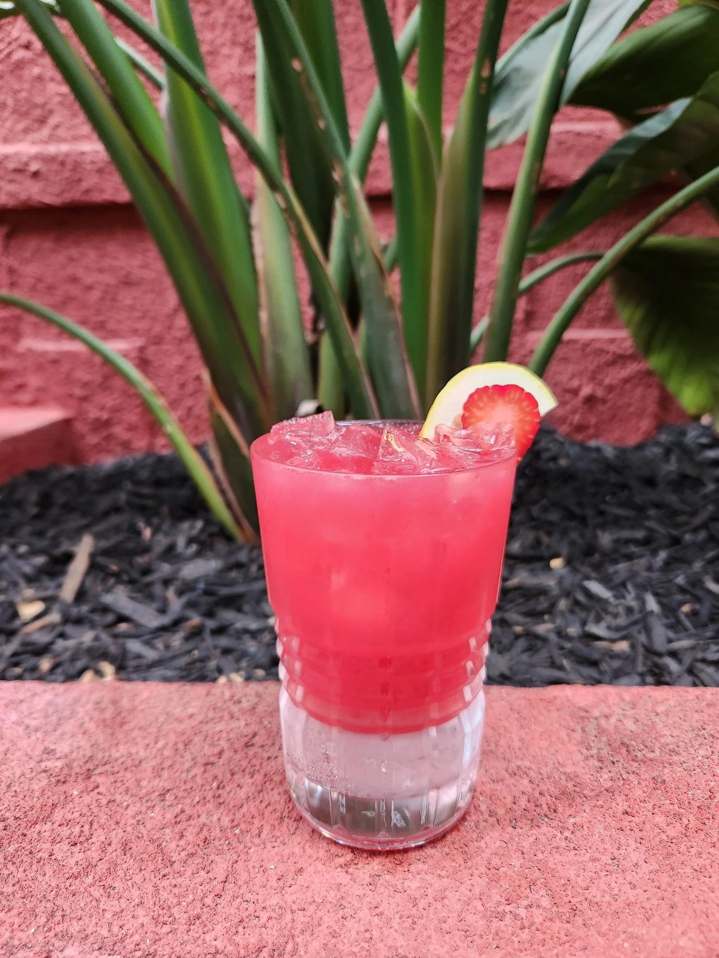 Dreaming of that first long weekend drink?

Head into Royal Saxon on Thursday afternoon and start things off with our Berry Iced Tea: vodka, gin, tequila, white rum, Chambord, berries and a splash of lemonade to bring it all together.

Happy Hour&rsq