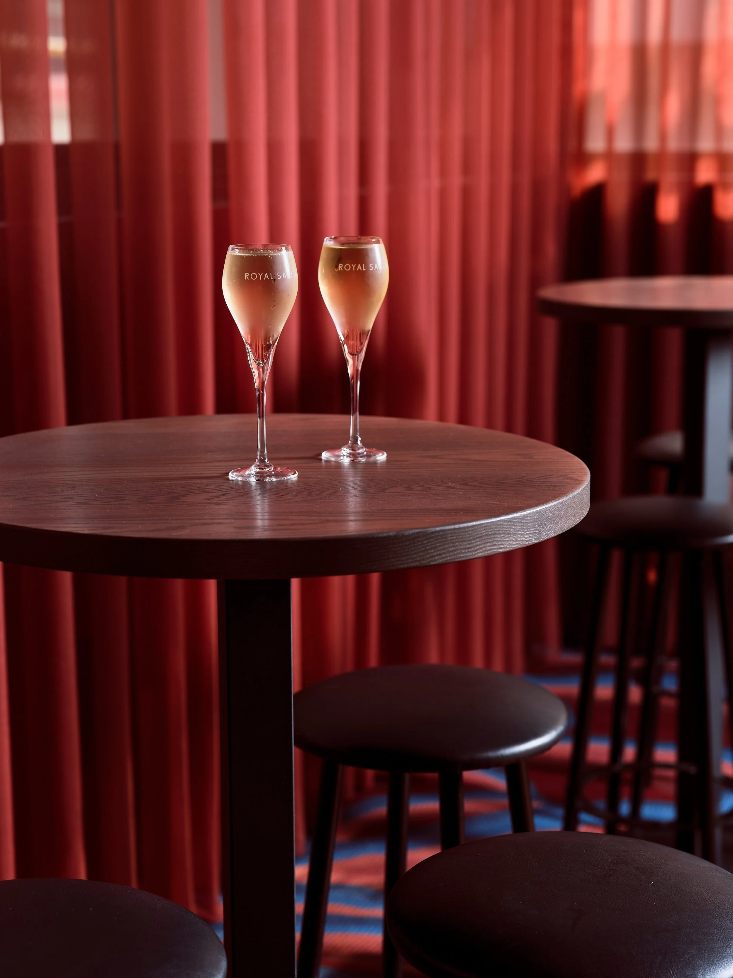 Friday nights at Royal Saxon start early and finish late.

Start things off with our Happy Hour from 3-6pm, pouring schooners from $7, $8 wines and $15 cocktails and spritzes - the perfect excuse to clock off and head straight to the pub.

Then from 