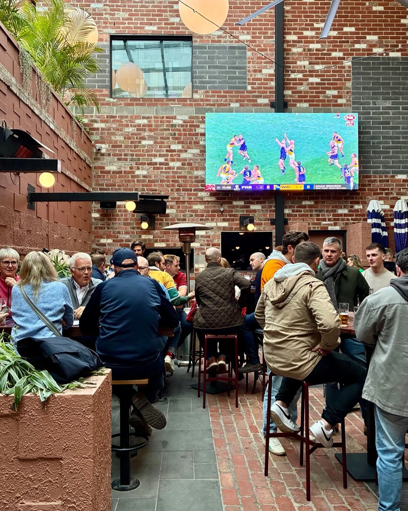 History is about to be made - come experience it at Royal Saxon.

This Saturday Scott Pendlebury plays his 433rd game, officially breaking the all-time VFL/AFL games record - and we&rsquo;ll be showing every moment live on our big screens.

Kick-off&
