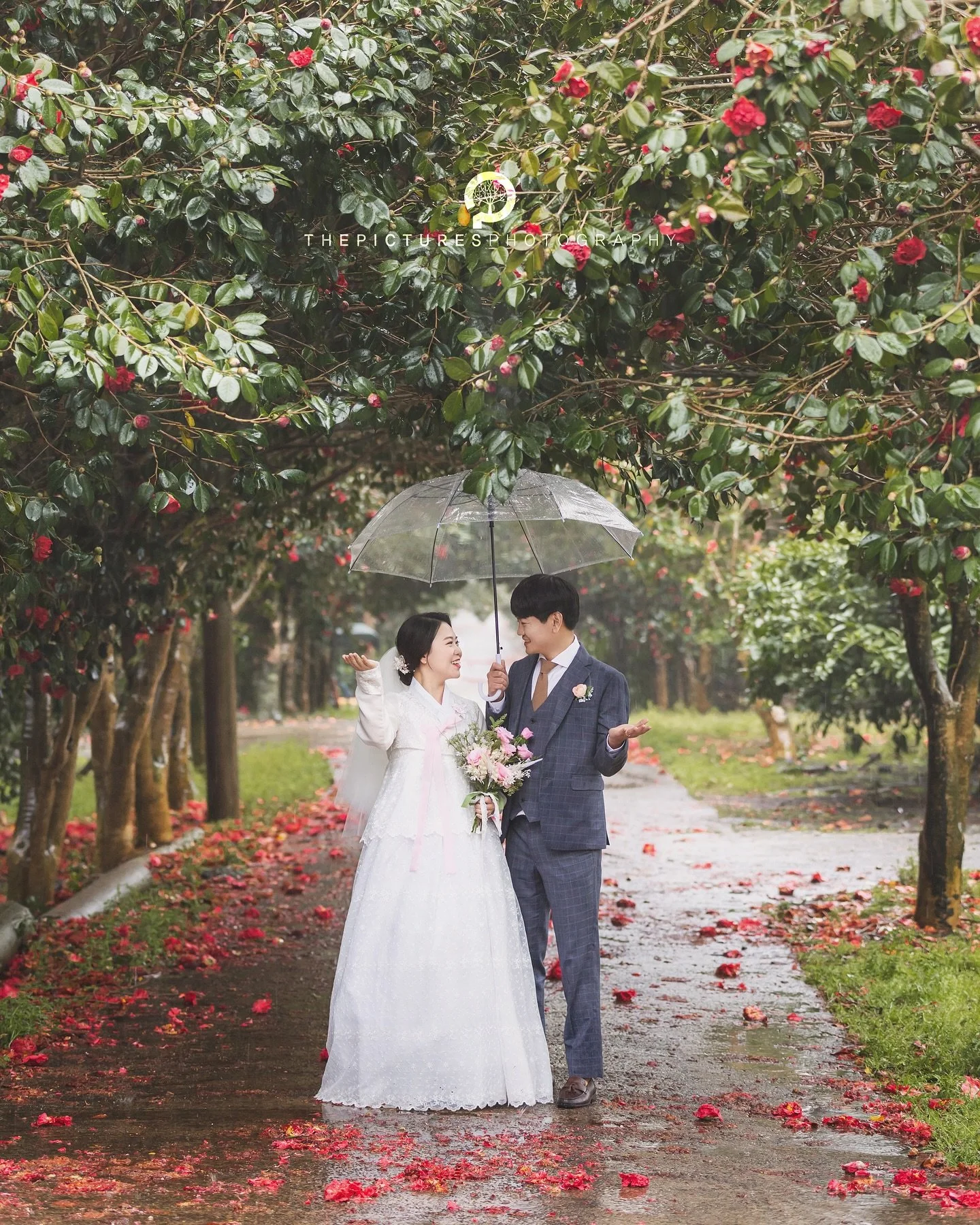 in Jeju Island, South Korea

 
📸 Shoot on March
 

For your beautiful time in Jeju Island‼️
ThePictures Photography is taking a photo and video for wedding, family, couple, friends, proposal and etc in Jeju Island, South Korea.

📮For inquiries, ple